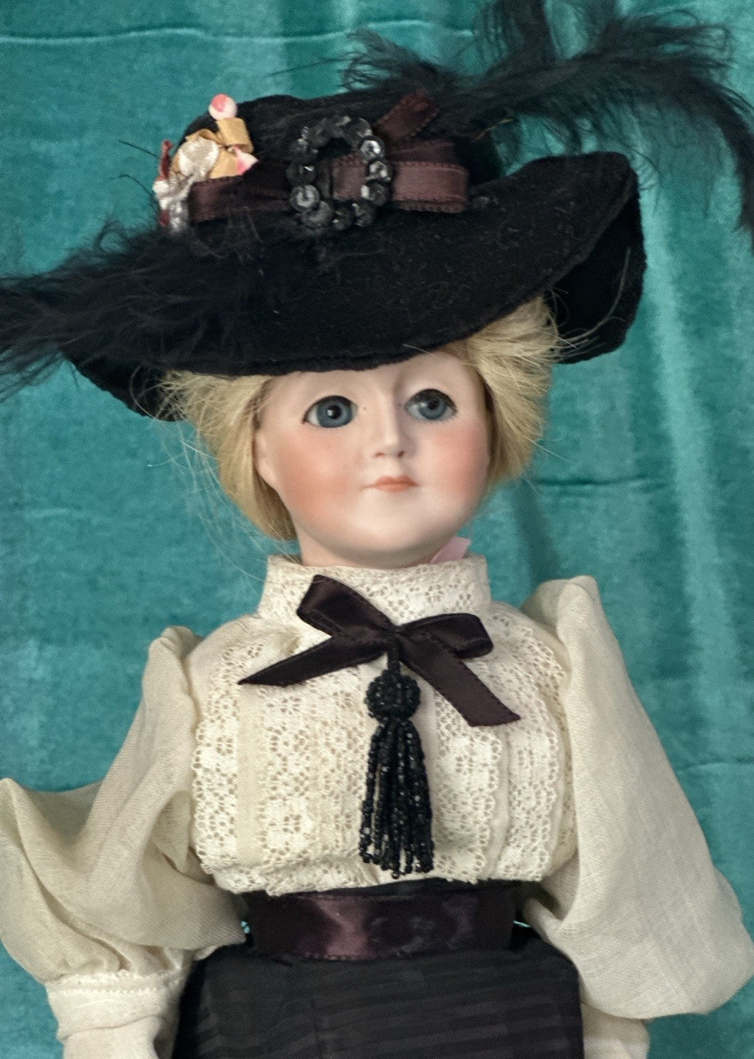 Vintage 1970’s Reproduction of Antique German Kestner Gibson Girl 15” Doll