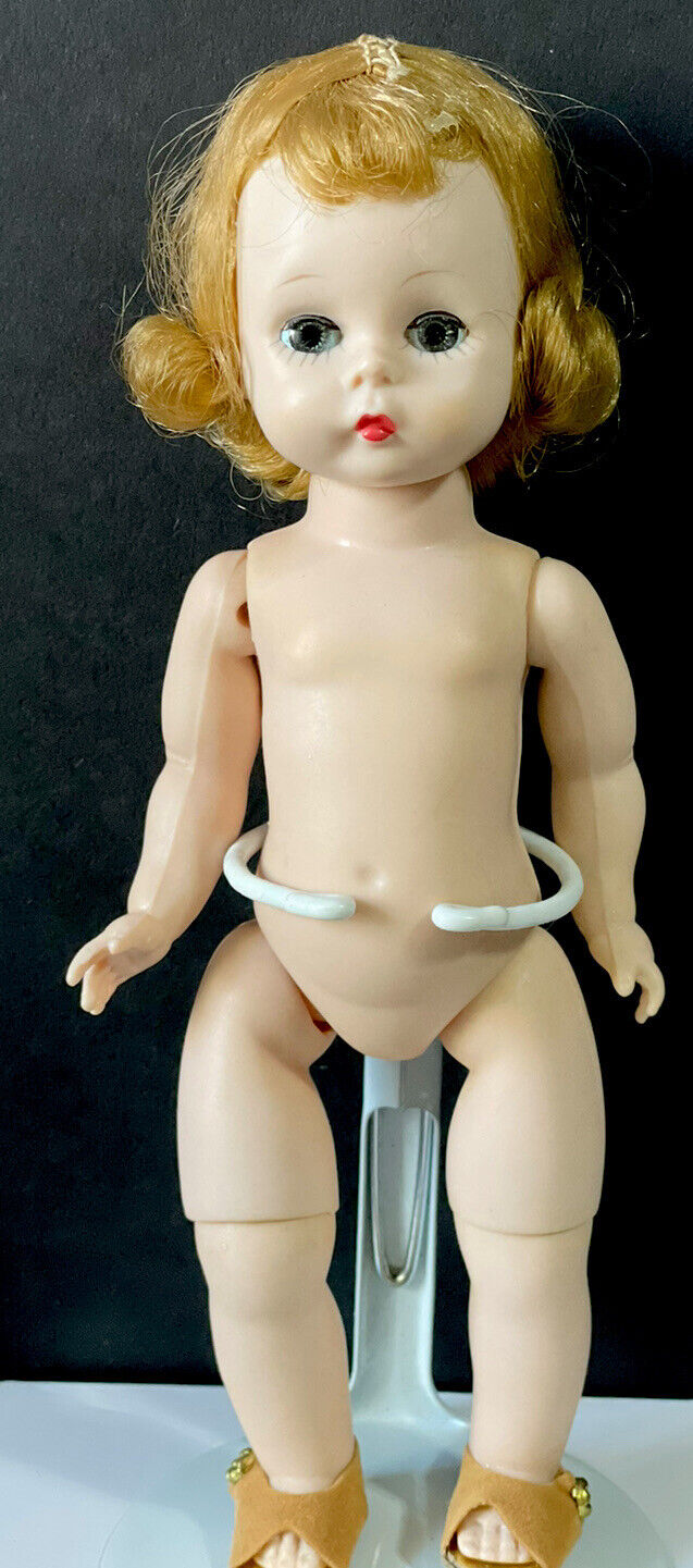 Vintage Madame Alexander 8” Doll Wendy Kin BLW
