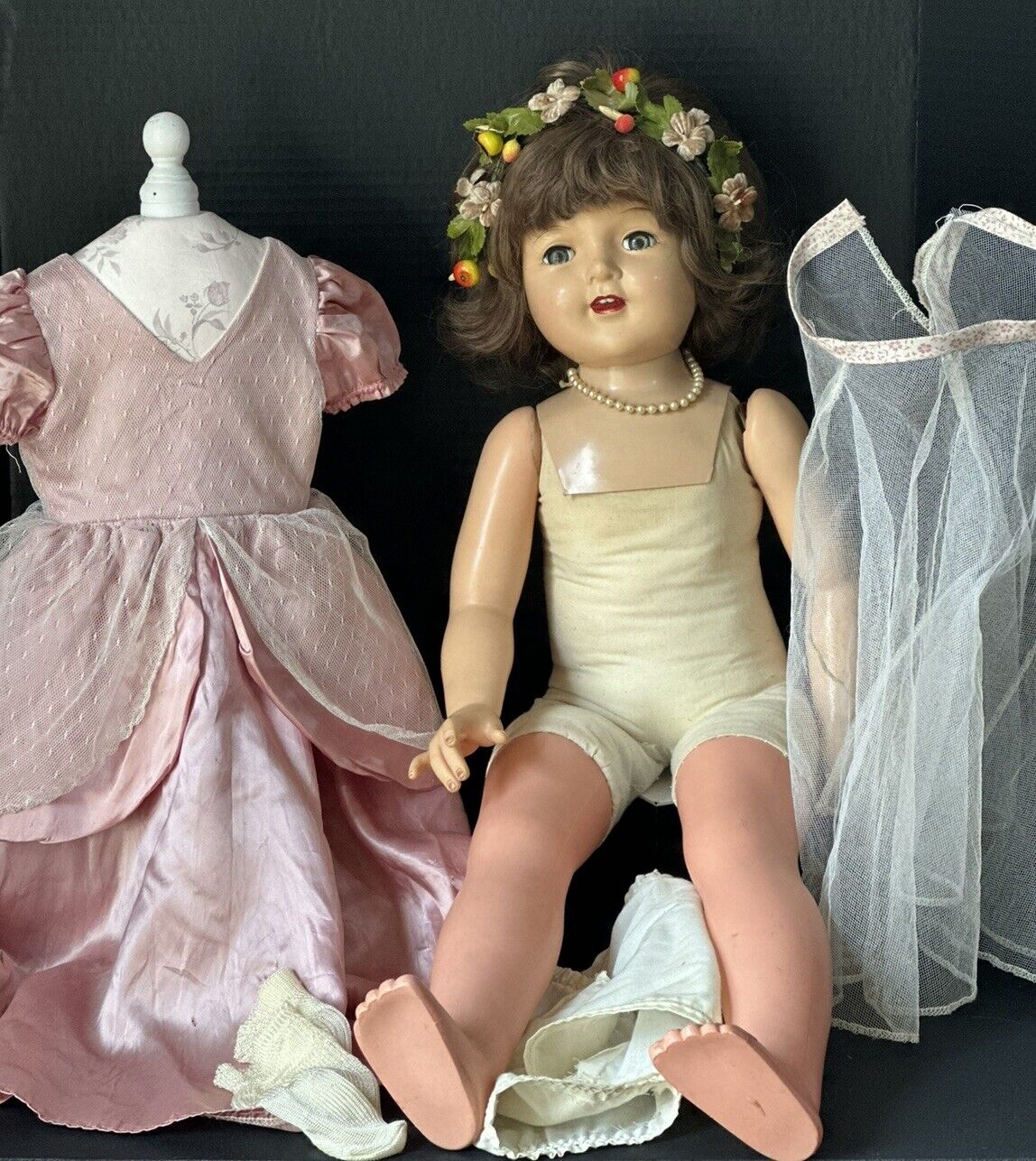 Unidentified Vintage Large 29” Mama Doll