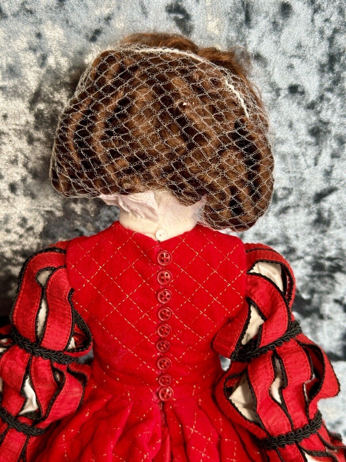 Signed Collectible 19” Robert Tonner Porcelain Queen of Hearts (?) Doll LE 125