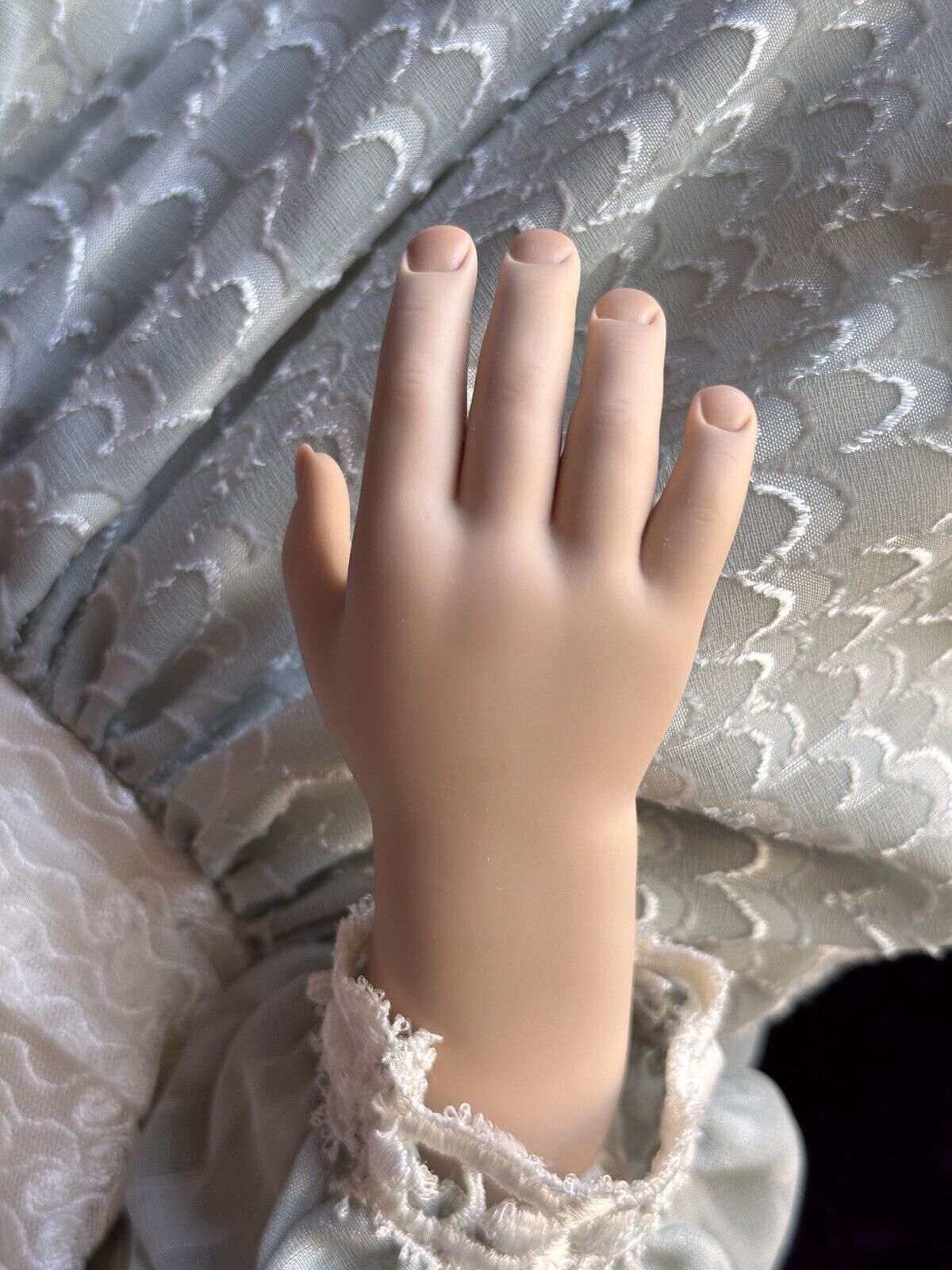 Lifelike Vinyl Doll Samanta By Zofia and Henry Zawieruszynski LE 101 with COA