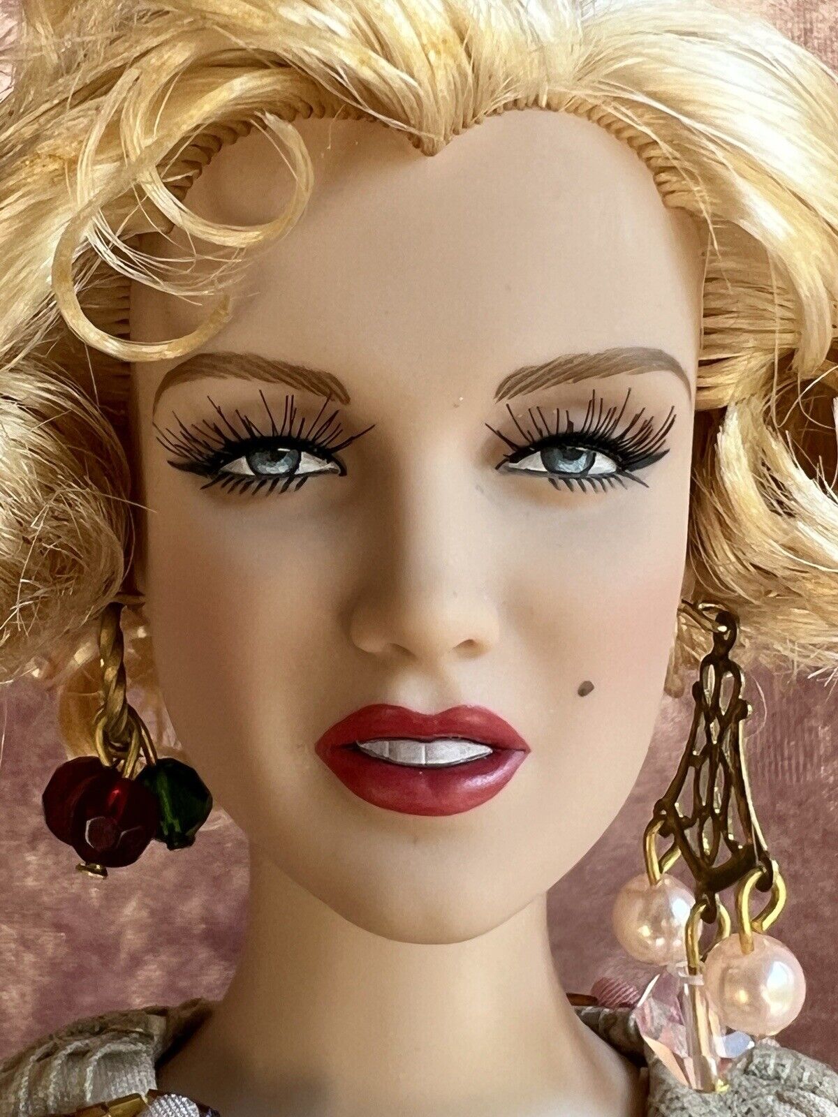Collectible Tonner Marilyn Monroe Animal Magnitism Redressed Fashion Doll