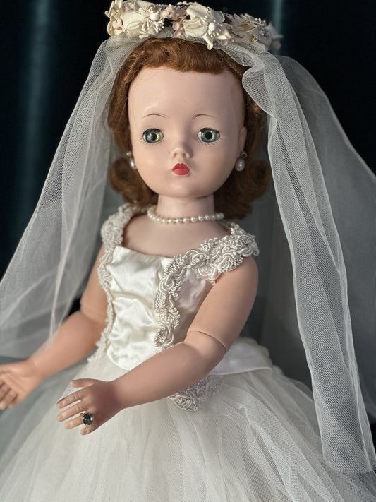 Vintage 1950’s Madame Alexander 20” Cissy Hard Plastic Doll Tagged Bride Outfit