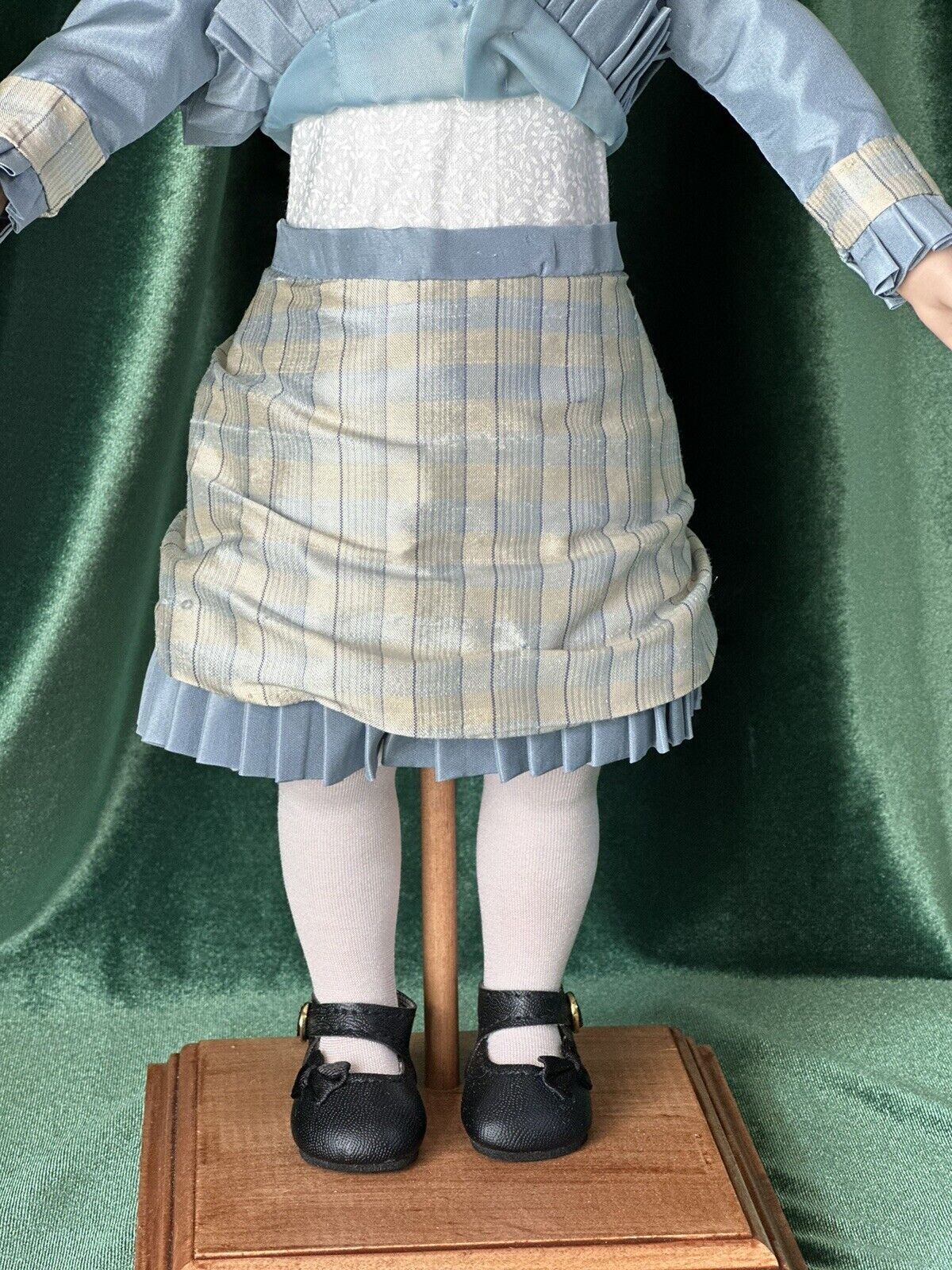 OOAK (?) Artist Porcelain 14” Doll from Emmy Chen Mold “Irene”