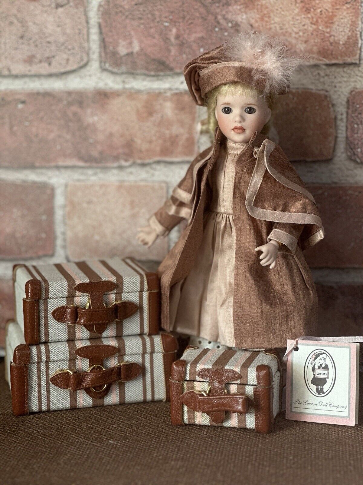 MIB Rare Wendy Lawton “Bon Voyage ” Wooden 9” Doll Box/Tag/COA