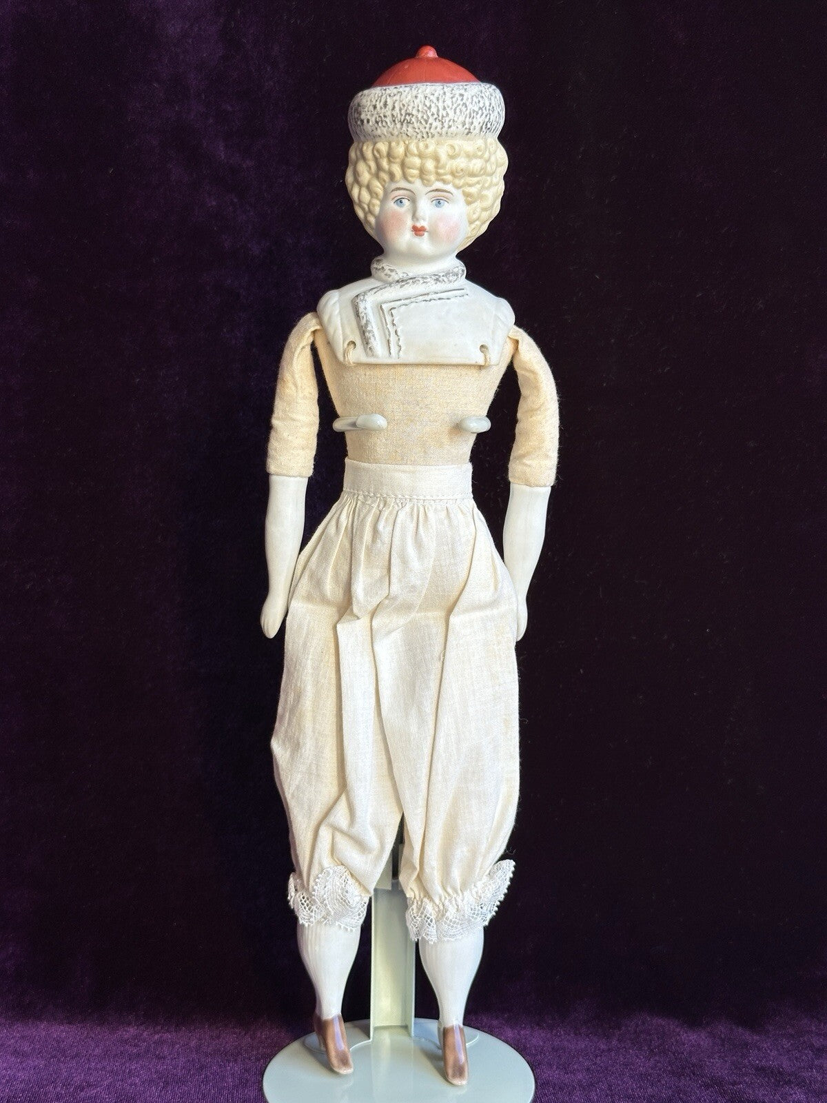 Rare Vintage Reproduction of Antique German 12.5” Hertwig Parian Doll Molded Hat