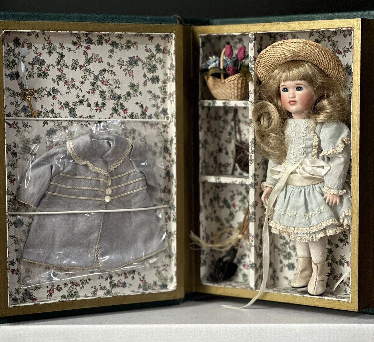 LE 175 Wendy Lawton “Secret Garden” Wooden Jointed & Porcelain 9” Doll Tag