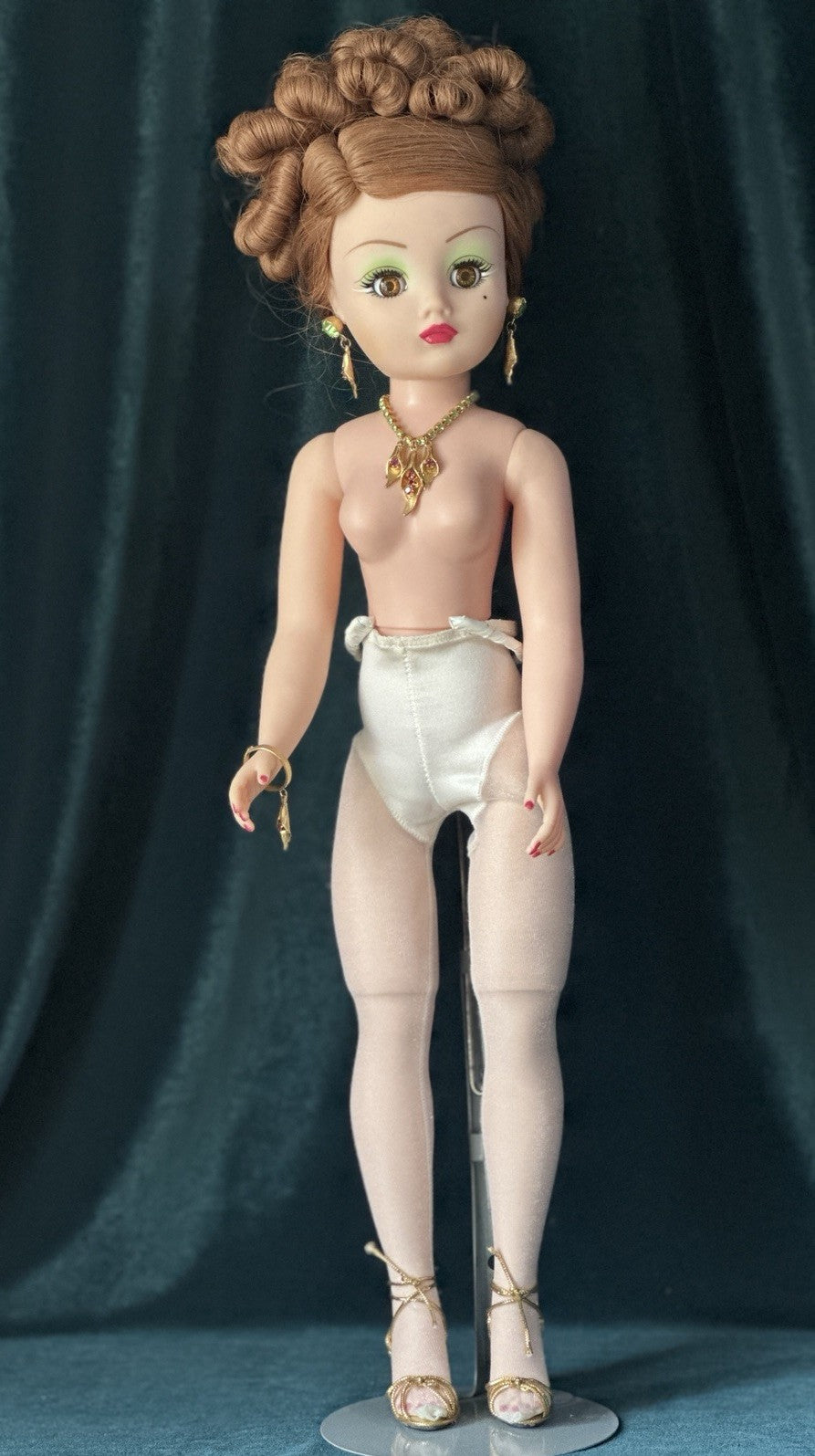 Madame Alexander “Calla Lilly” 1997 Cissy 21” Hard Plastic Doll