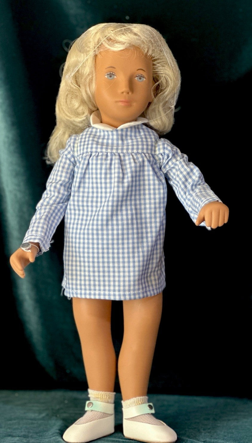 Collectible England Vinyl Sasha Blonde Gingham 107 Girl Doll Box/Tag