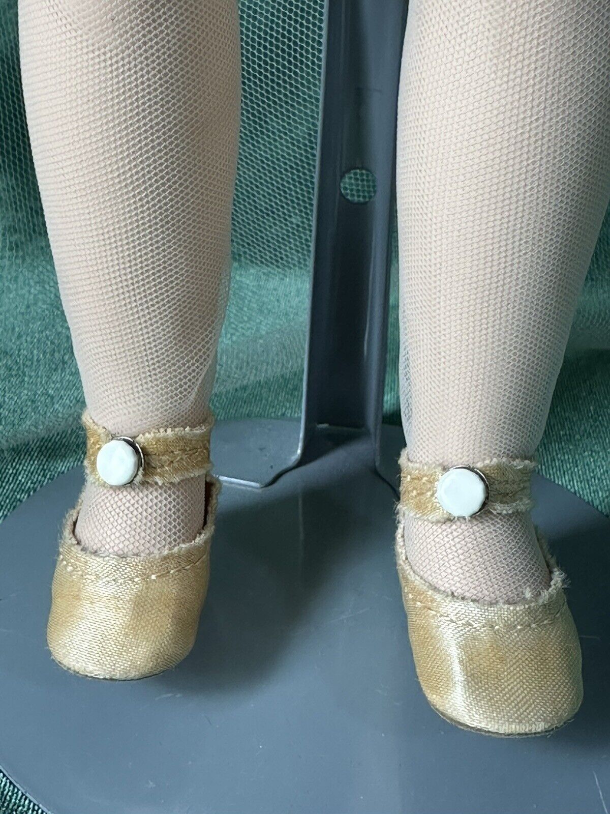 Vintage 1950’s Madame Alexander 14” Bride Walker Doll Margaret Face