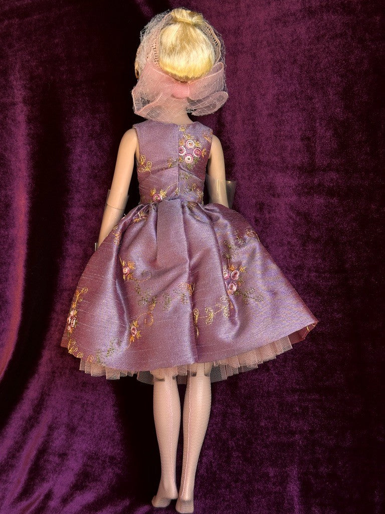 Tonner Ellowyne Wilde Puff Piece Fashion Doll New in Box
