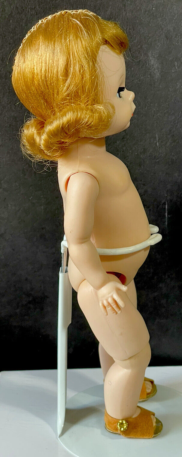Vintage Madame Alexander 8” Doll Wendy Kin BLW