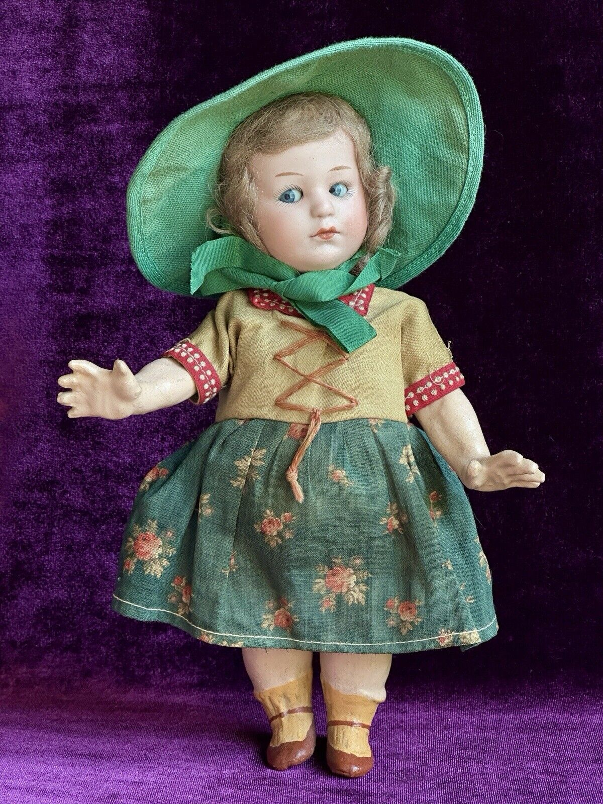 Rare Antique German 9” Gebruder Heubach 8420 Side Glancing Eyes Bisque Doll