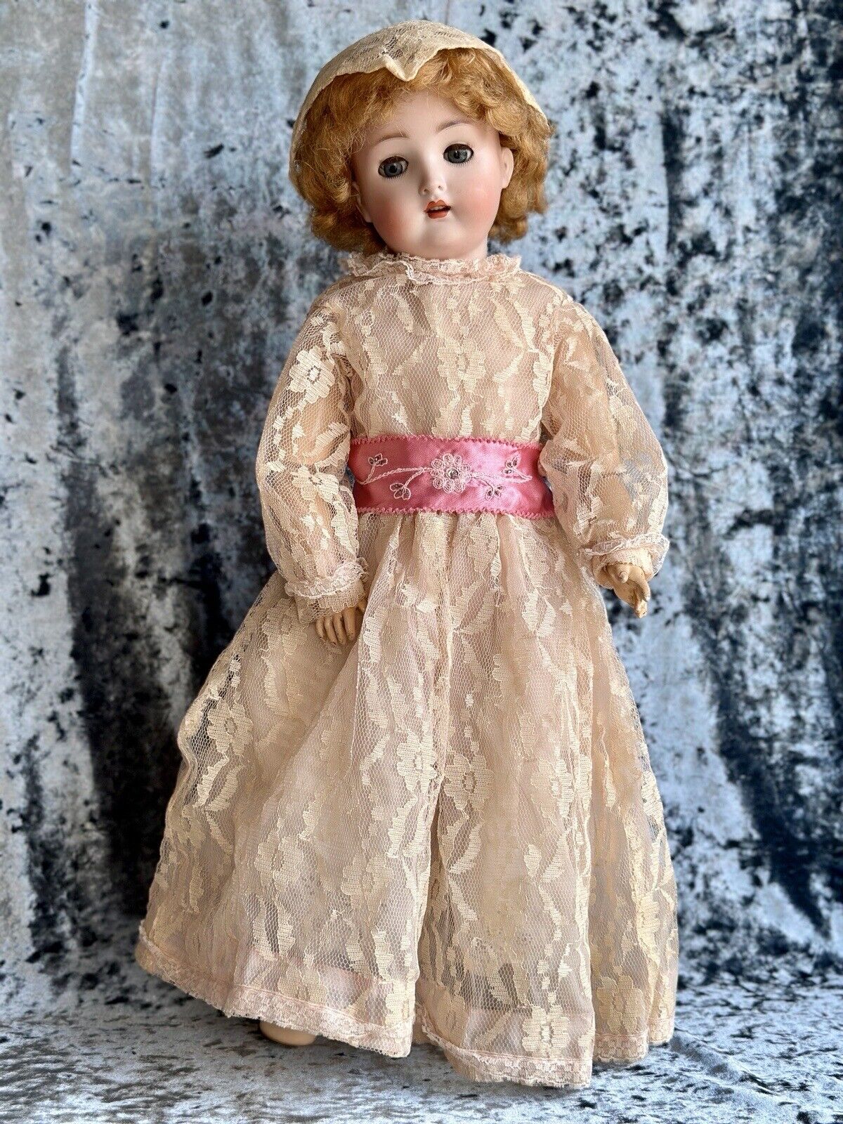 Antique German 22” Alt Beck Gottschalck (?) 136/9 Bisque Head Doll