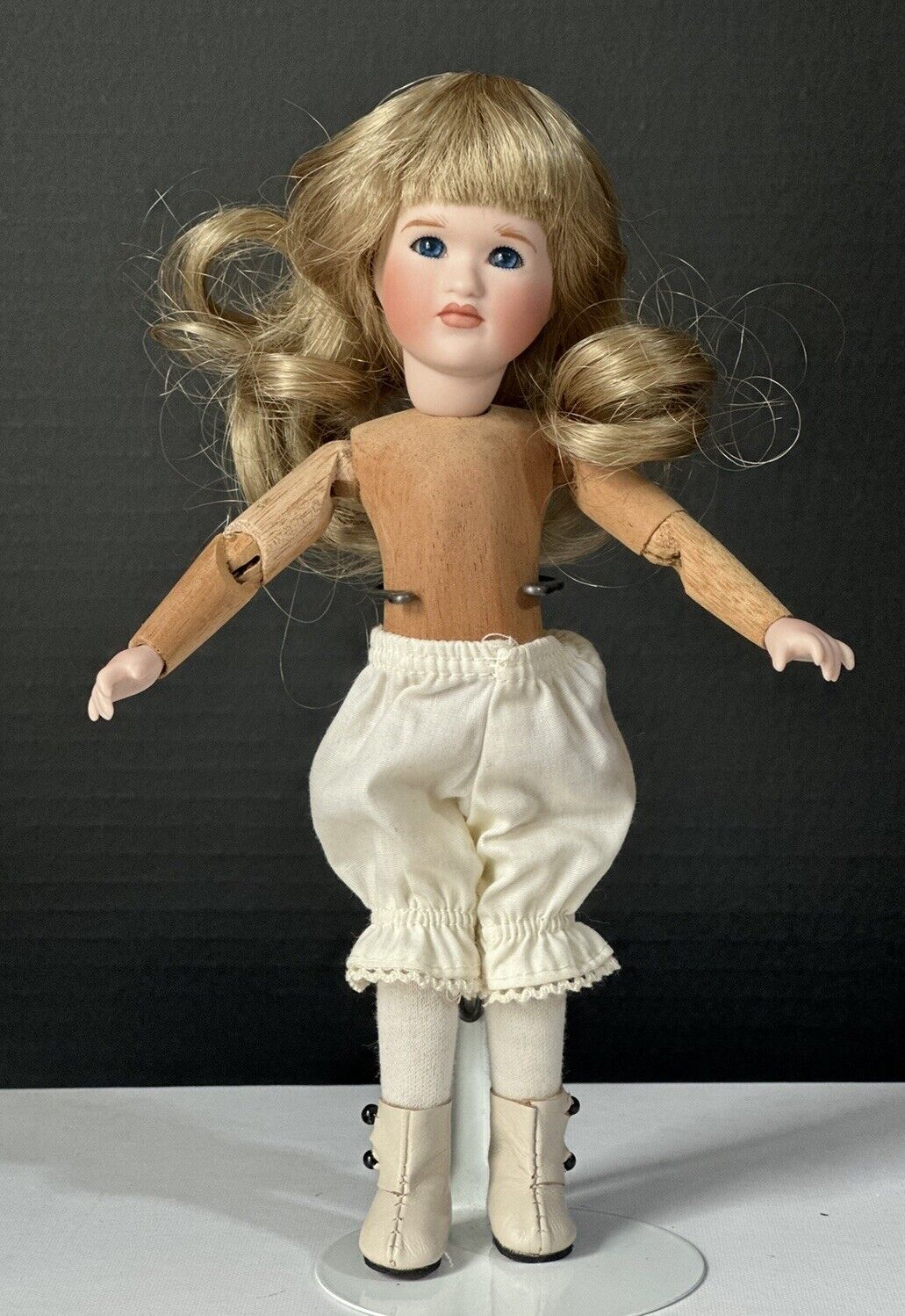 LE 175 Wendy Lawton “Secret Garden” Wooden Jointed & Porcelain 9” Doll Tag