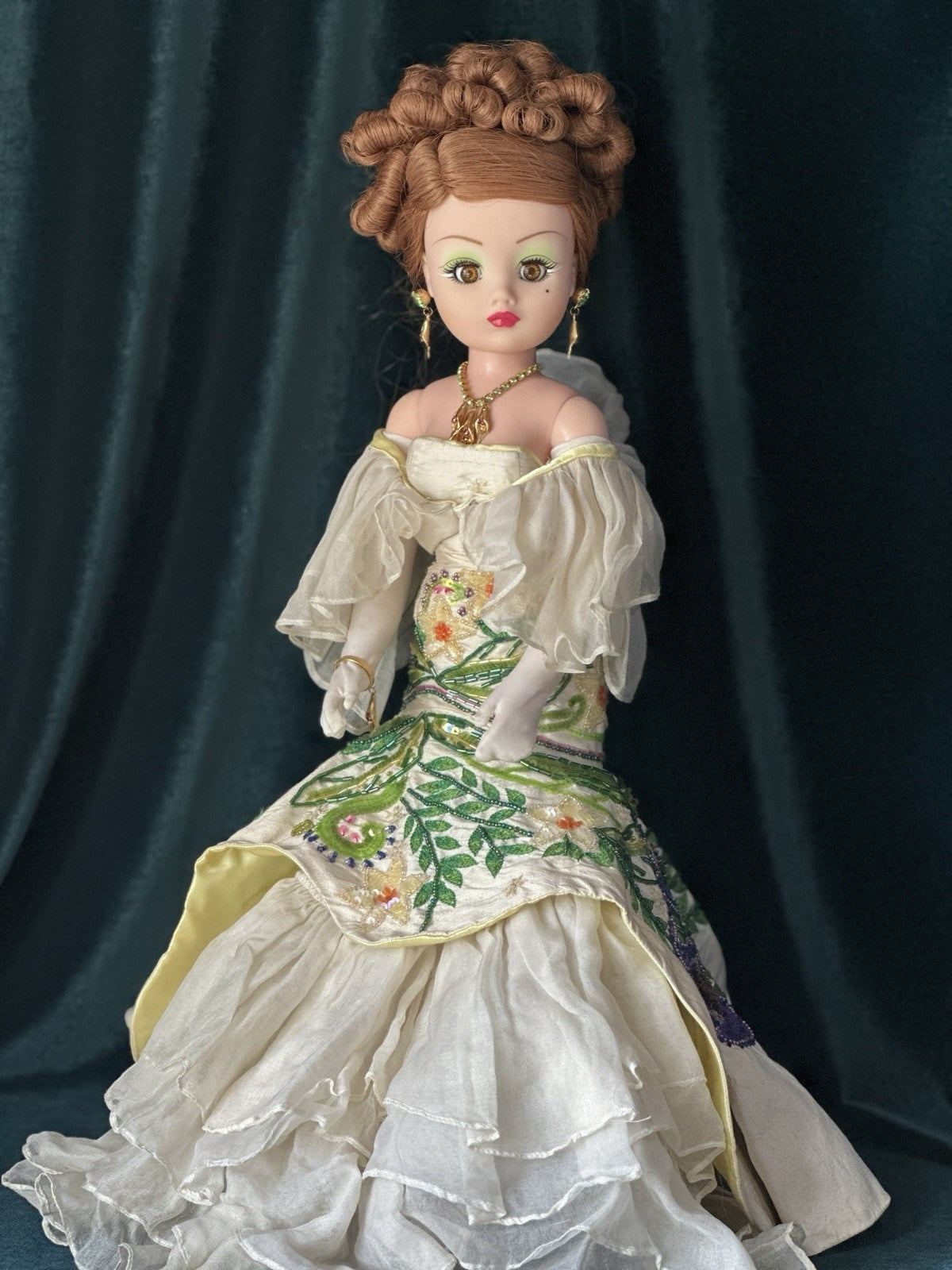 Madame Alexander “Calla Lilly” 1997 Cissy 21” Hard Plastic Doll