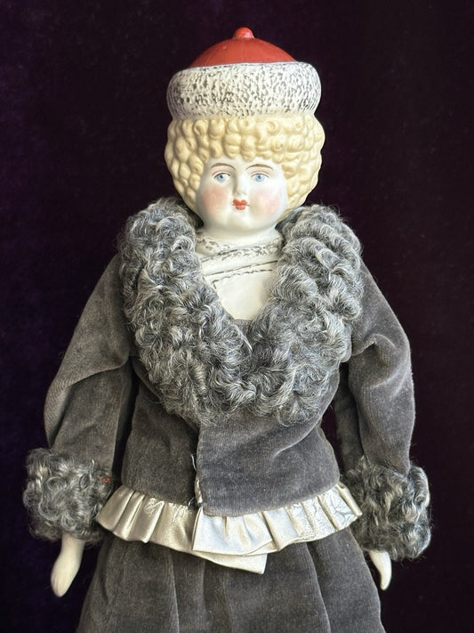 Rare Vintage Reproduction of Antique German 12.5” Hertwig Parian Doll Molded Hat