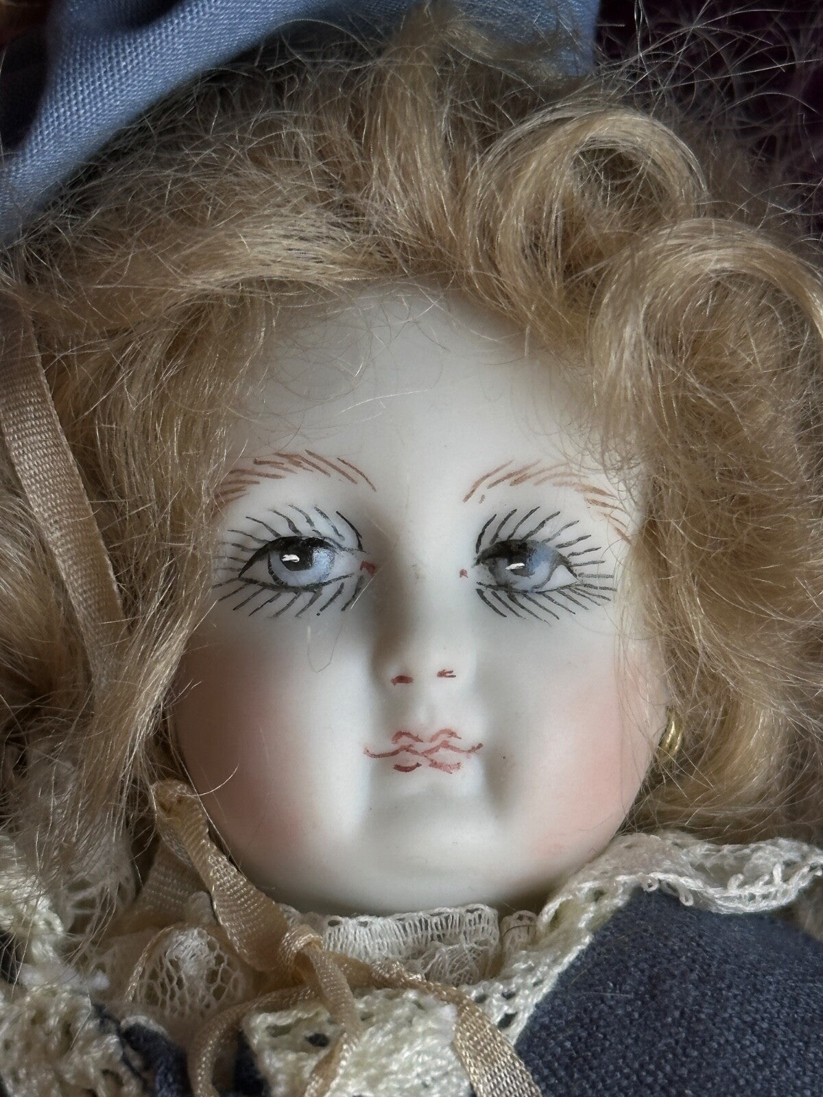 UFDC Porcelain Cloth 9” Victoria Huret Repro Doll by Cathy Hansen Original Box