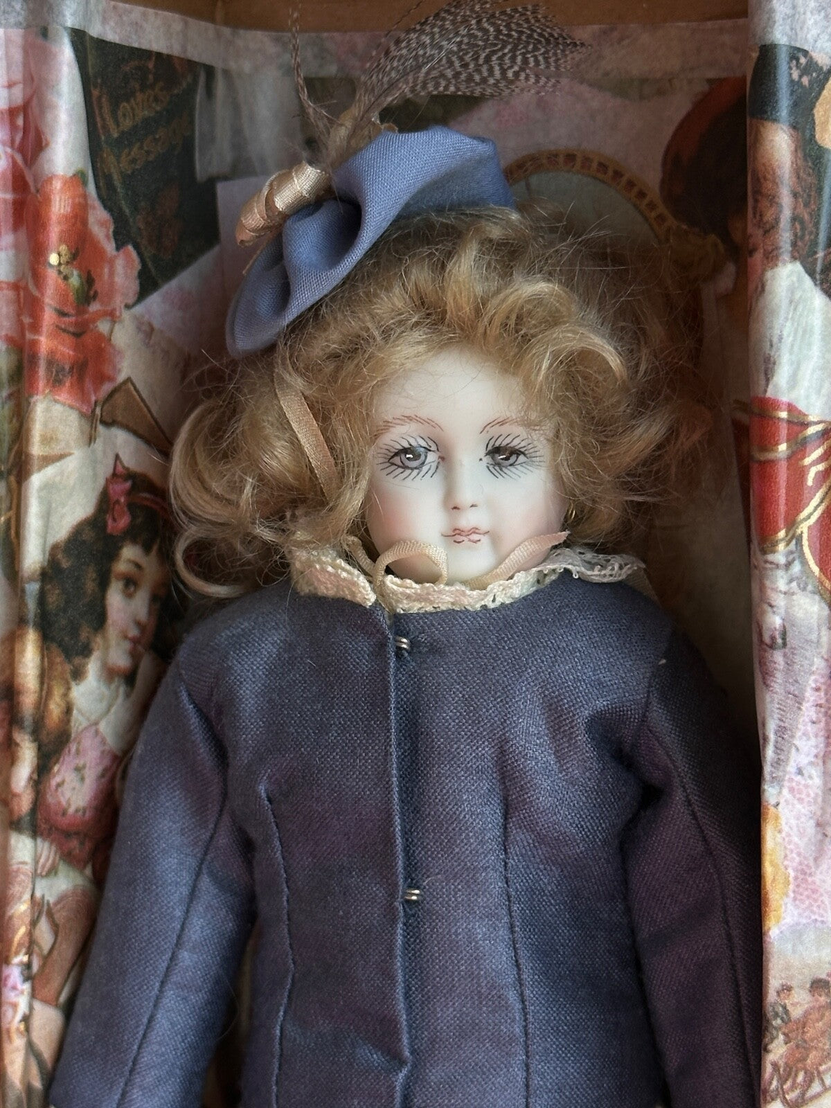 UFDC Porcelain Cloth 9” Victoria Huret Repro Doll by Cathy Hansen Original Box