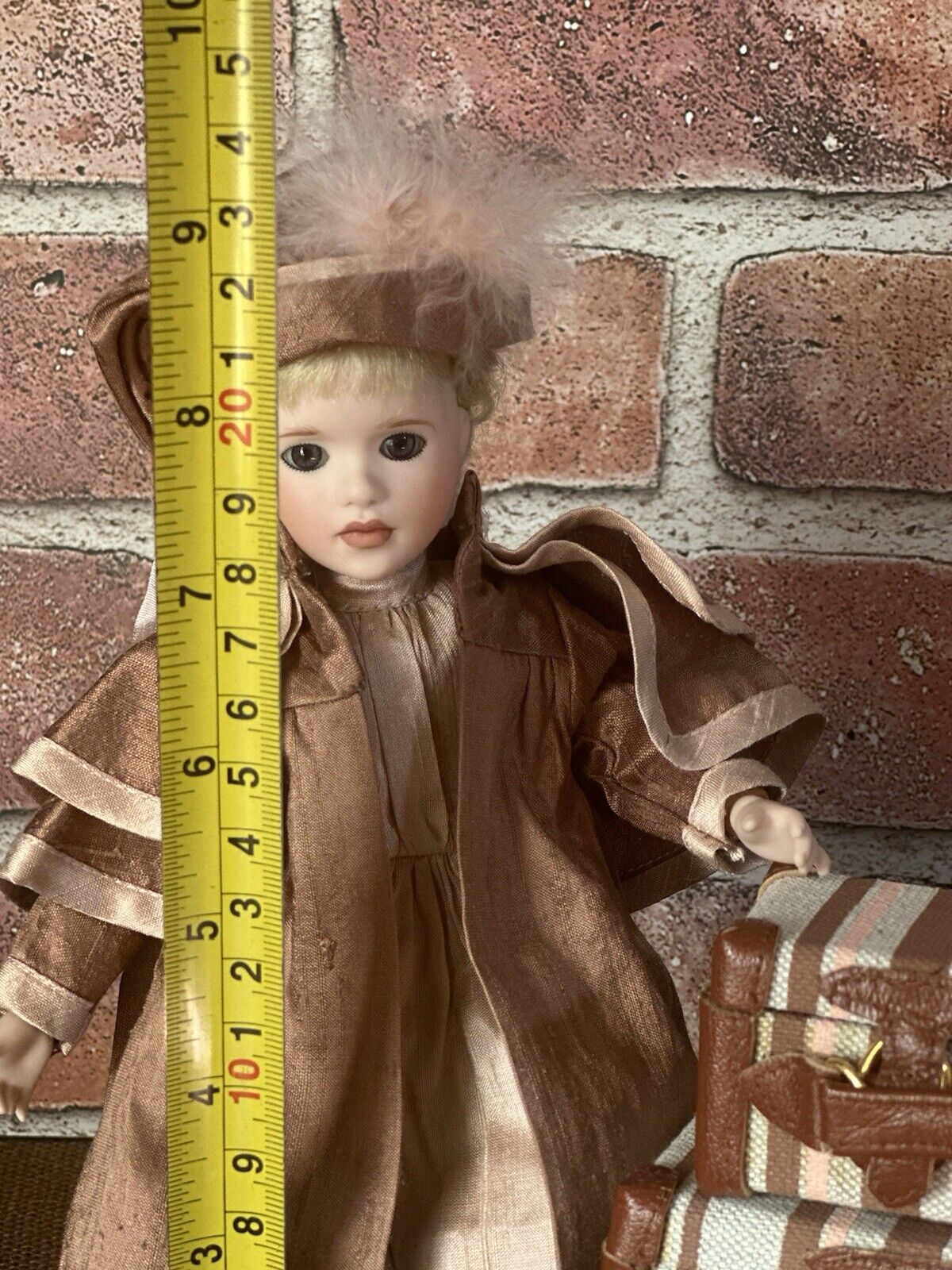 MIB Rare Wendy Lawton “Bon Voyage ” Wooden 9” Doll Box/Tag/COA