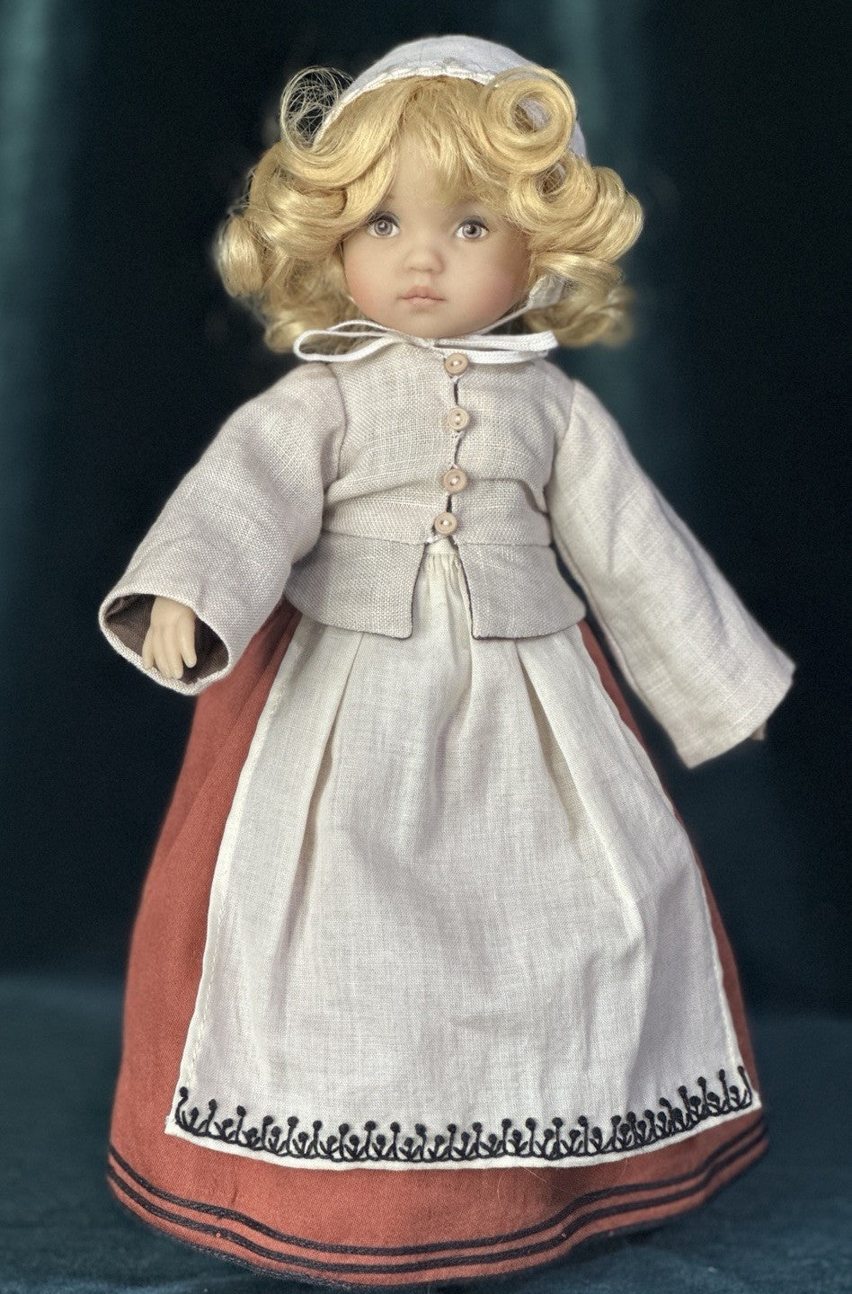 Boneka Dianna Effner Tuesday’s Child Doll “Grietje” 10” Vinyl 09 UFDC Event Doll
