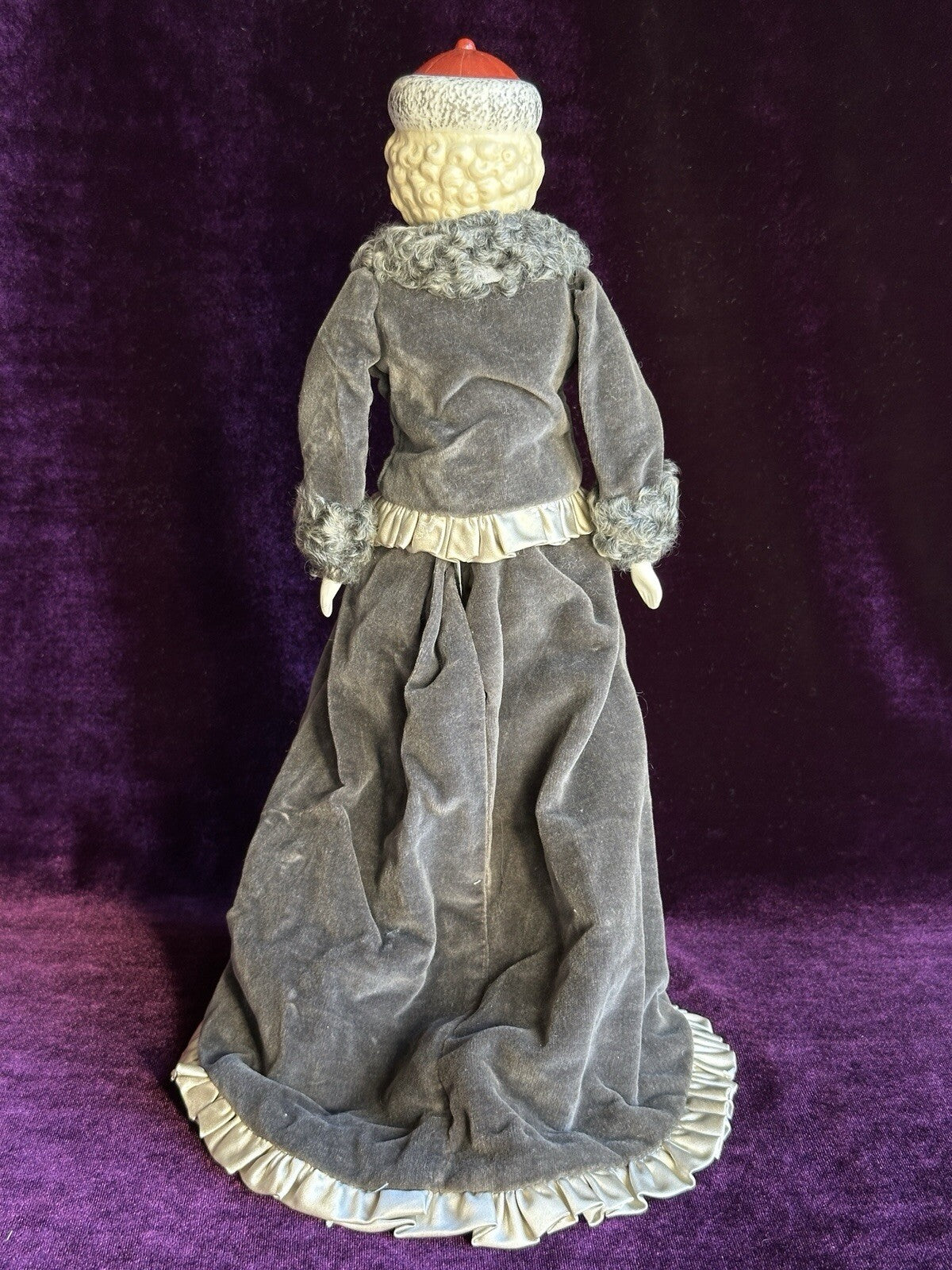 Rare Vintage Reproduction of Antique German 12.5” Hertwig Parian Doll Molded Hat