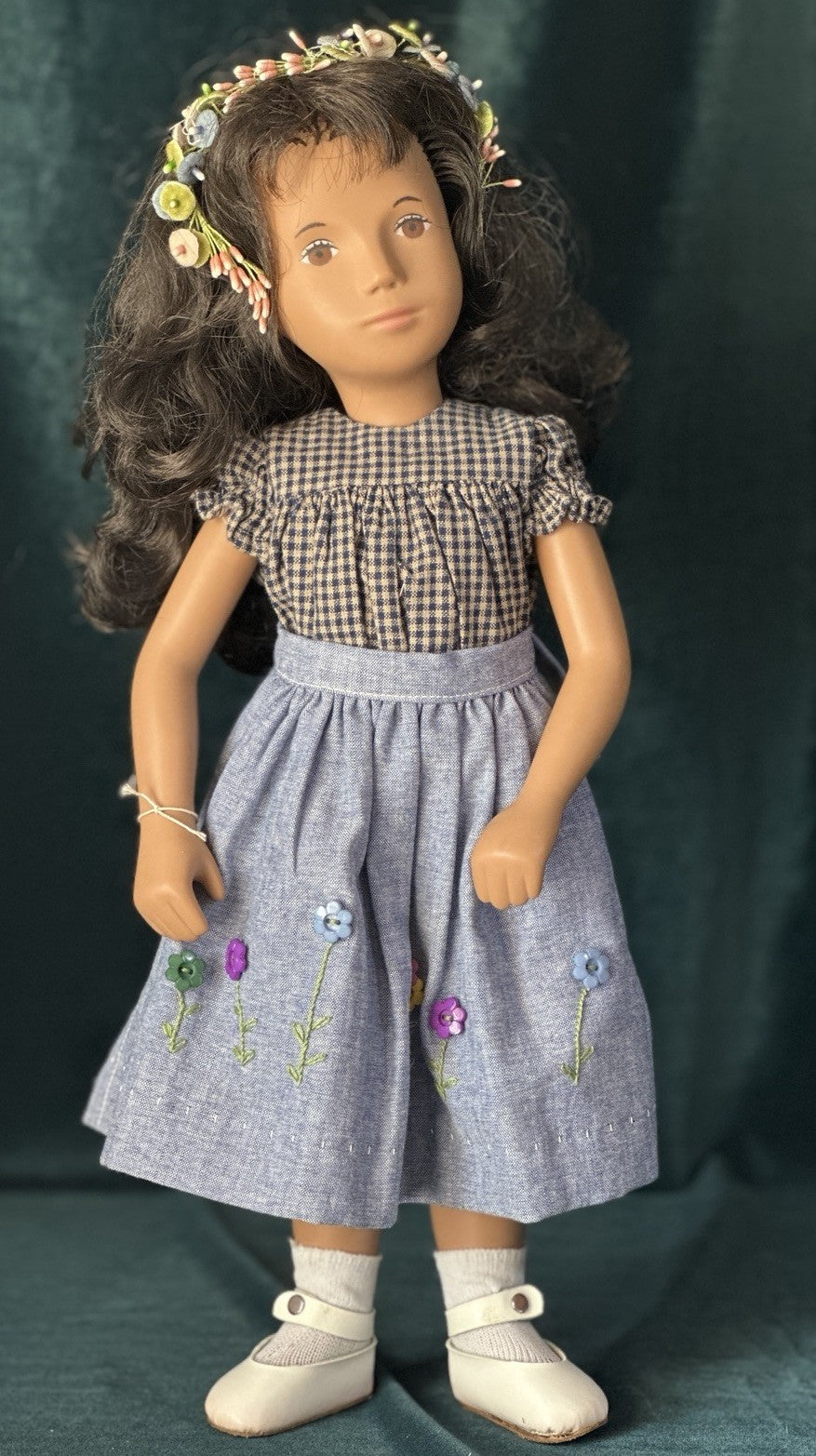 Collectible England Vinyl Sasha Brunette Girl Doll