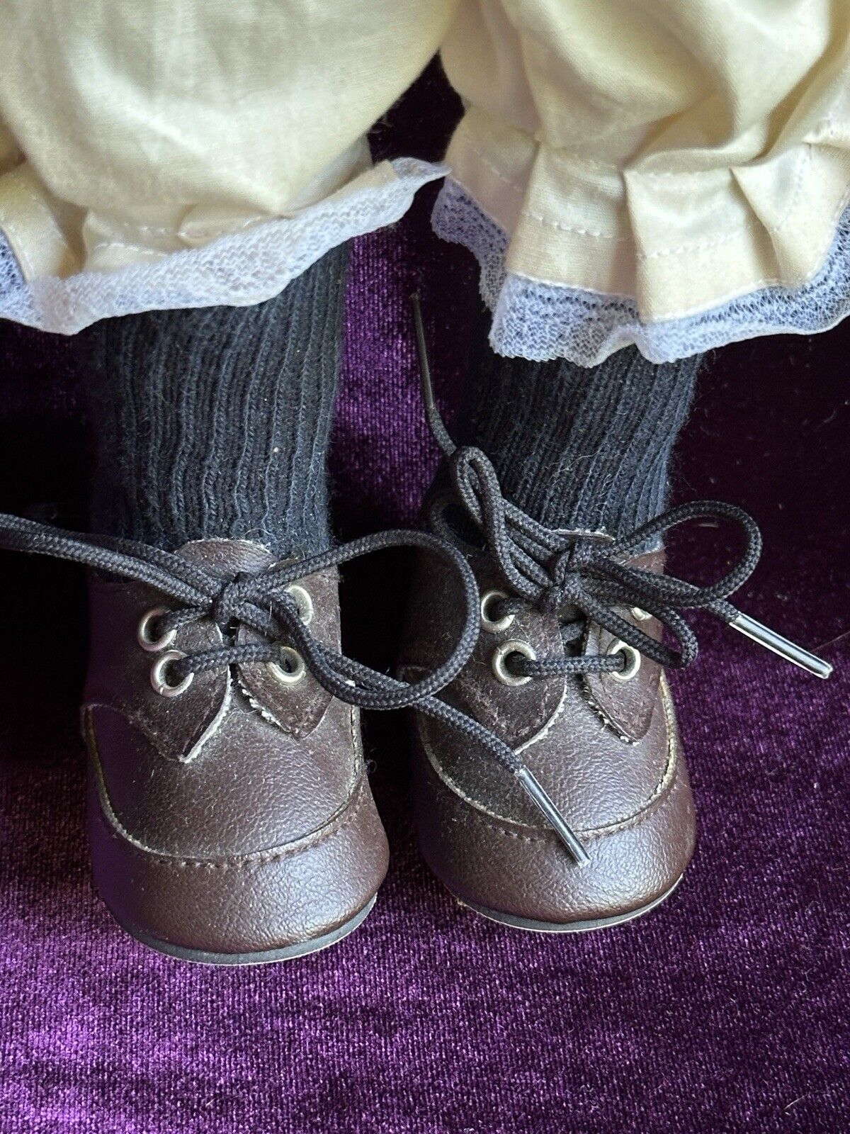 Collectible OOAK (?) Signed by Artist Linda Murray Shellcloth Cloth Girl Doll