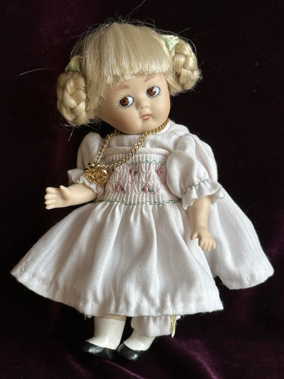 Lot of 10 Collectible Porcelain Dolls. Miniature Dolls by Marie Osmond