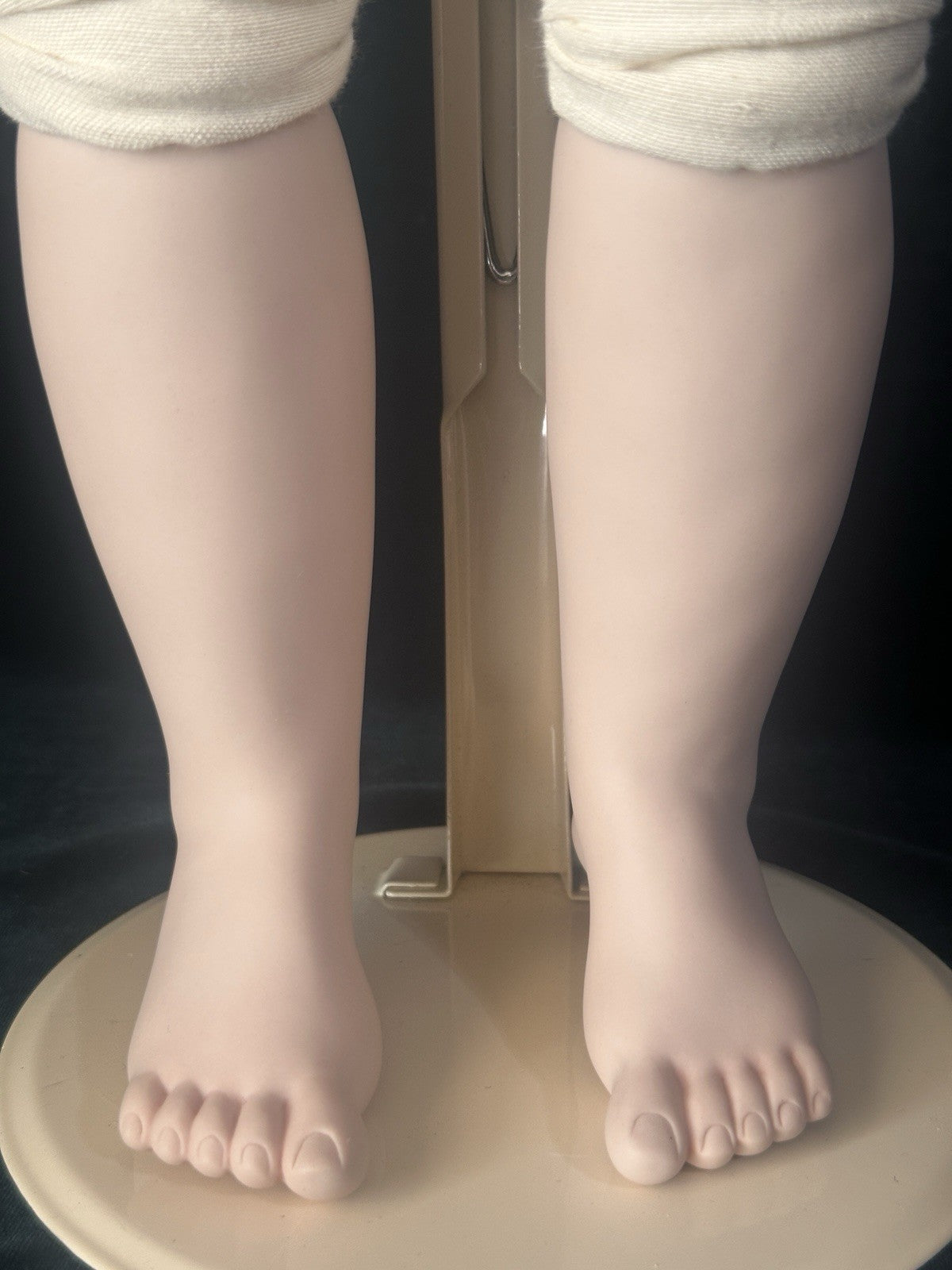 Collectible Artist 25” Porcelain Doll “Isabelle” by Ruth Treffeisen LE 100 COA