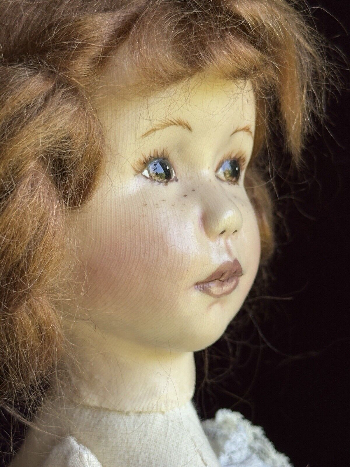 Collectible OOAK (?) Signed by Artist Linda Murray Shellcloth Cloth Girl Doll
