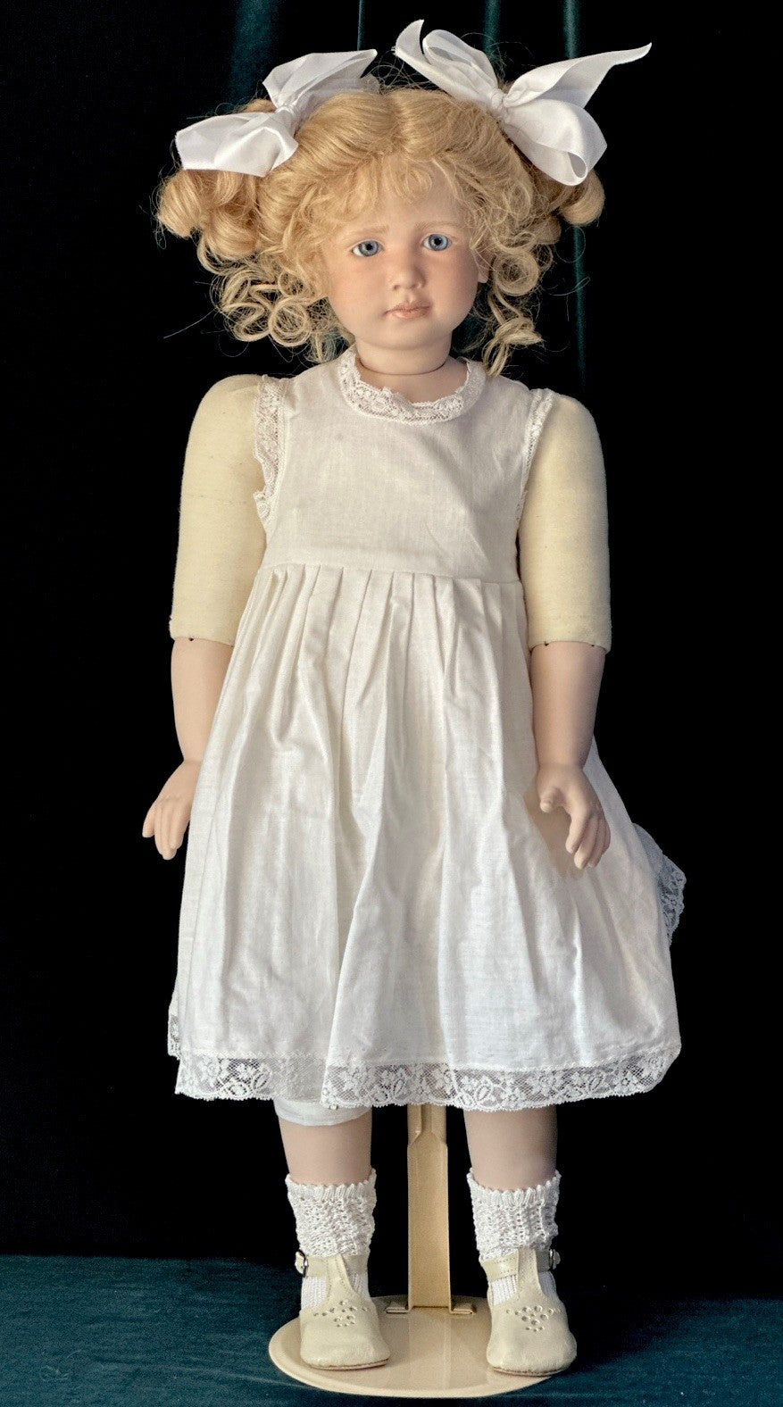 Collectible Artist 25” Porcelain Doll “Isabelle” by Ruth Treffeisen LE 100 COA