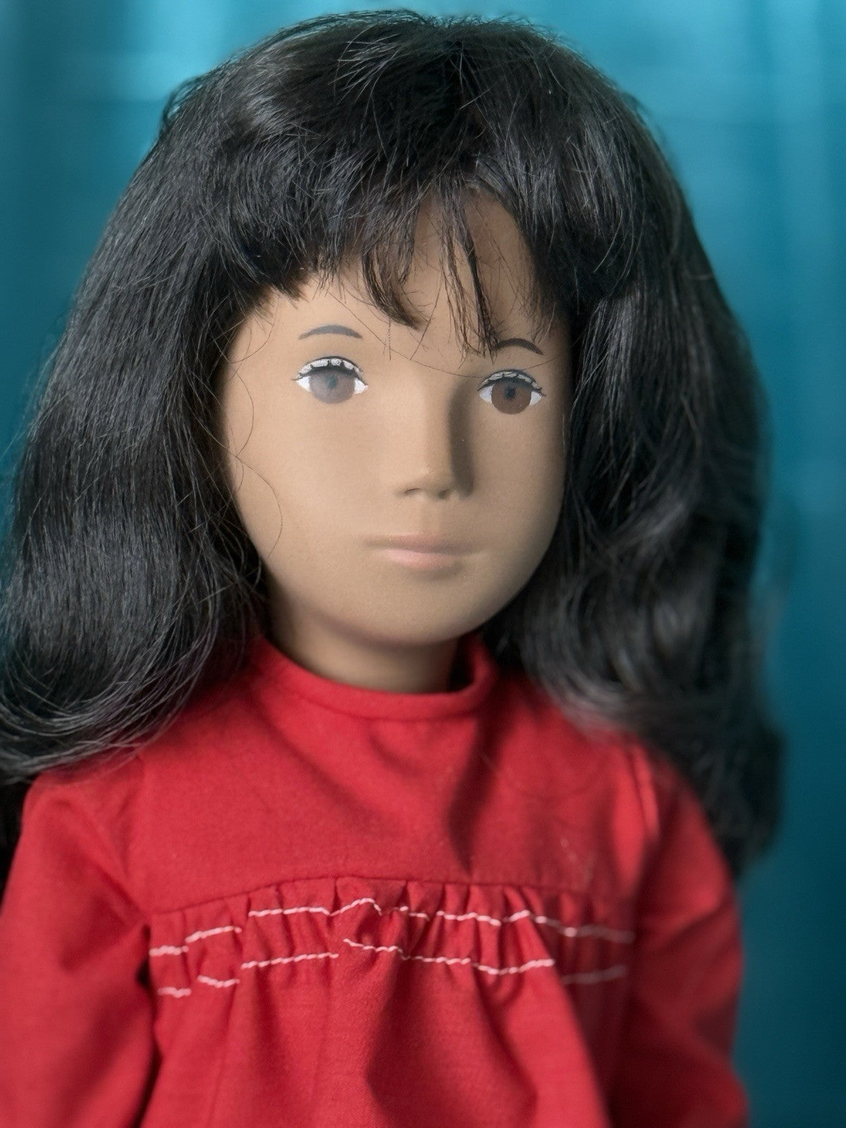 Collectible England Vinyl Sasha Brunette Red Dress 104 Girl Doll with Box