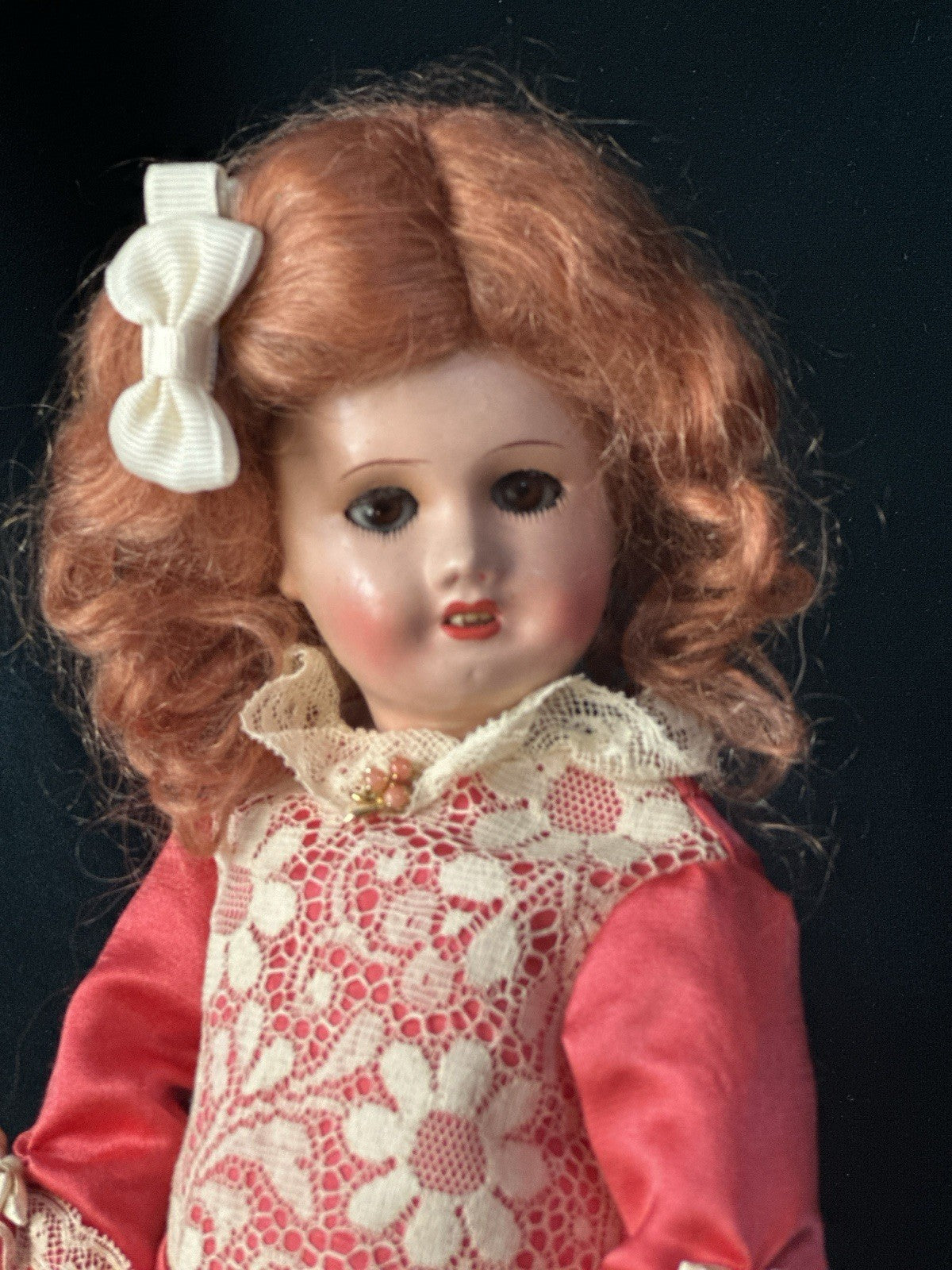 Pique-aiguille Ancien décor Coeur Feutrine Rouge Métal argenté Couture Pique-aiguille Ancien décor Coeur Feutrine Rouge Métal argenté Couture