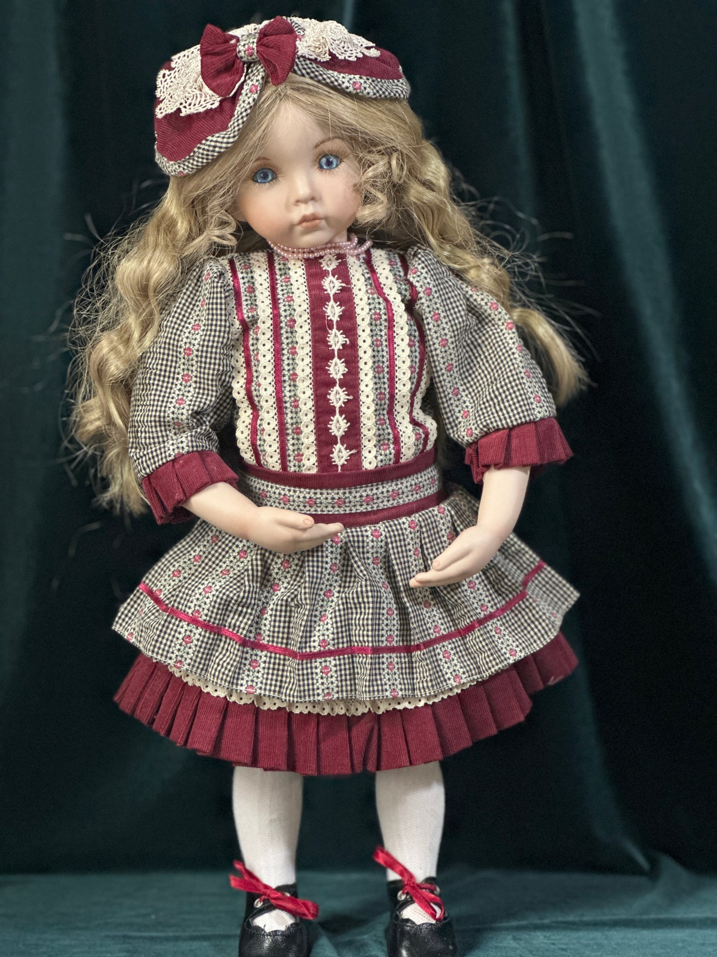 Reproduction Of Dianna Effner 19” Porcelain Doll “Emily” Cloth Body
