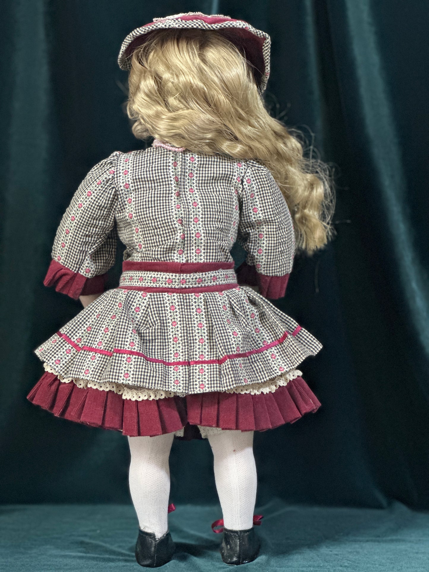Reproduction Of Dianna Effner 19” Porcelain Doll “Emily” Cloth Body