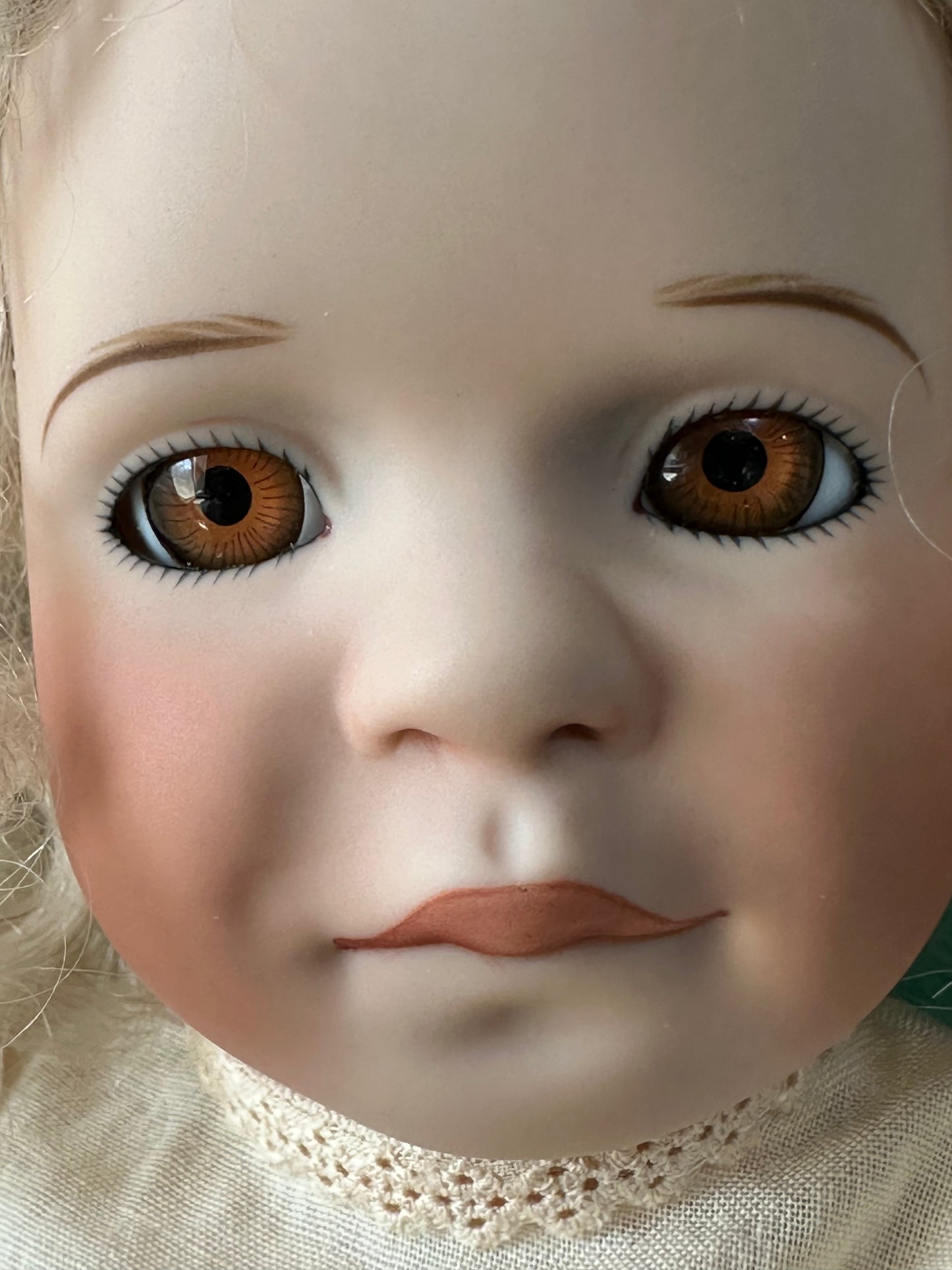 Wendy Lawton “Marigold Garden ” 13” Porcelain Doll Box/Tag/COA LE 750