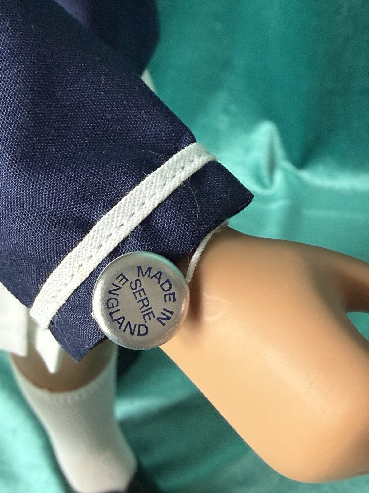 Collectible England Vinyl Sasha Brunette Marina 102S Girl Doll with Box/Tag