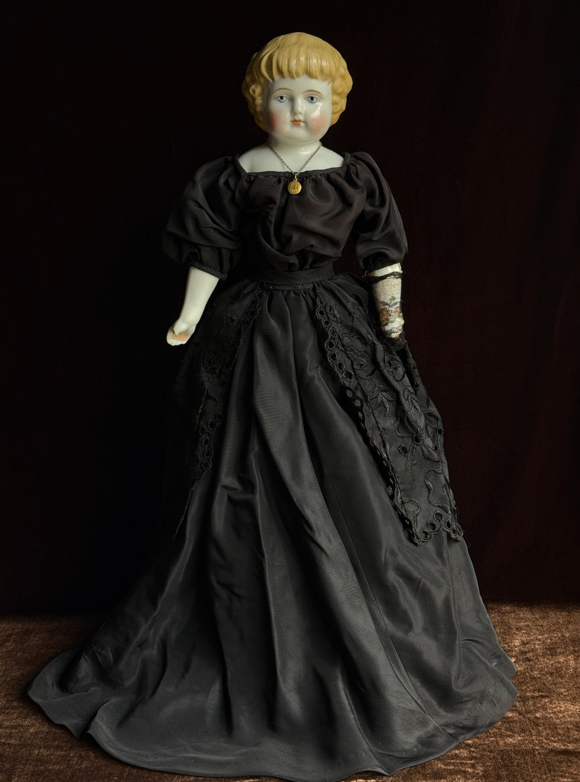 Antique German 21.5” ABG Alt Beck Gottschalck 1000 Highland Mary China Head Doll
