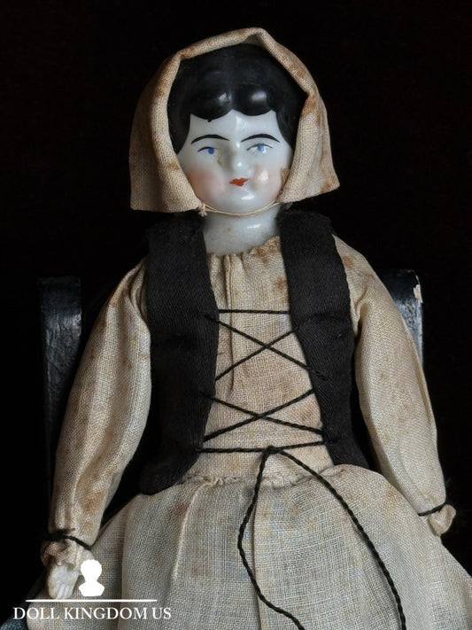 Antique German Cabinet Size 8.5” Lowbrow China Shoulder Head Doll