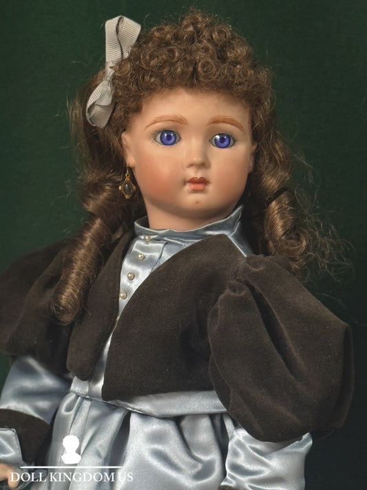 Vintage Reproduction of Antique French Andre Thuillier A.11.T. 17” Doll