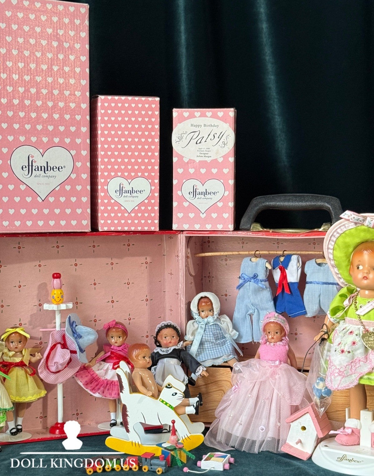 Lot Of 8 Reproductions Of Vintage Effanbee Wee Patsy Dolls With Doll Trunk