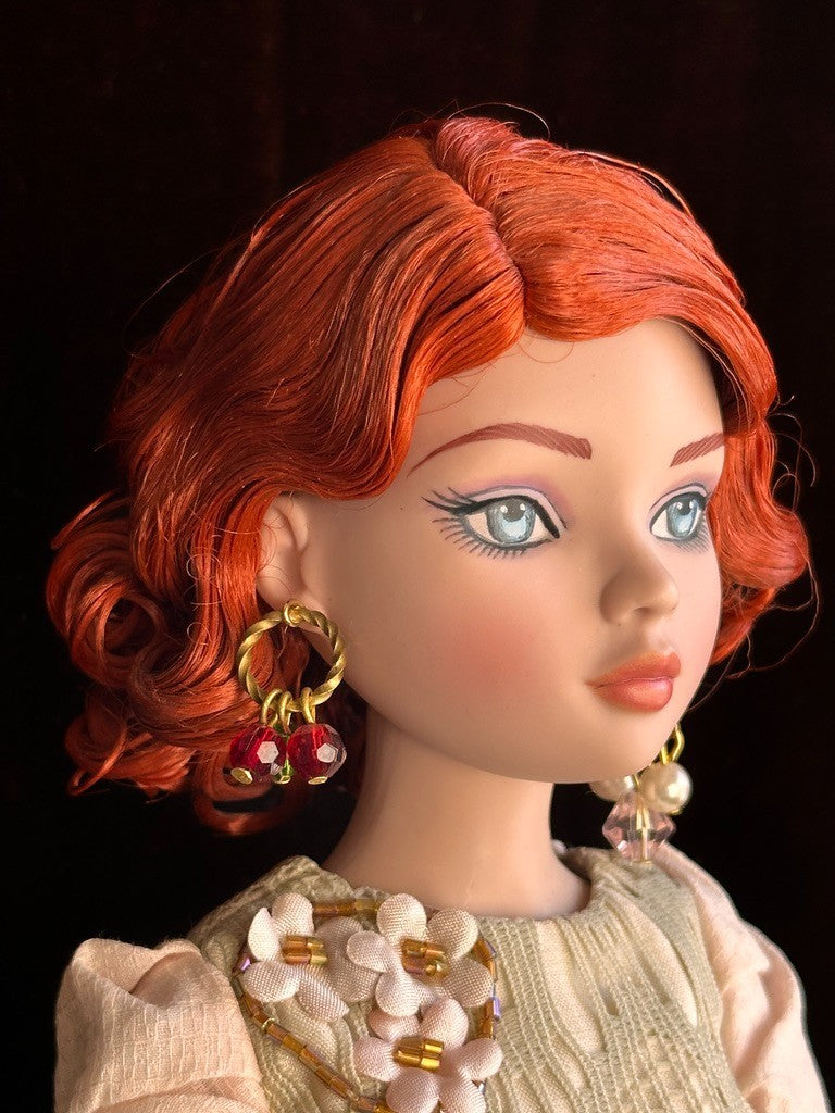 Tonner Ellowyne Wilde "Does This Make Me Look Too Happy?" Wigged Doll