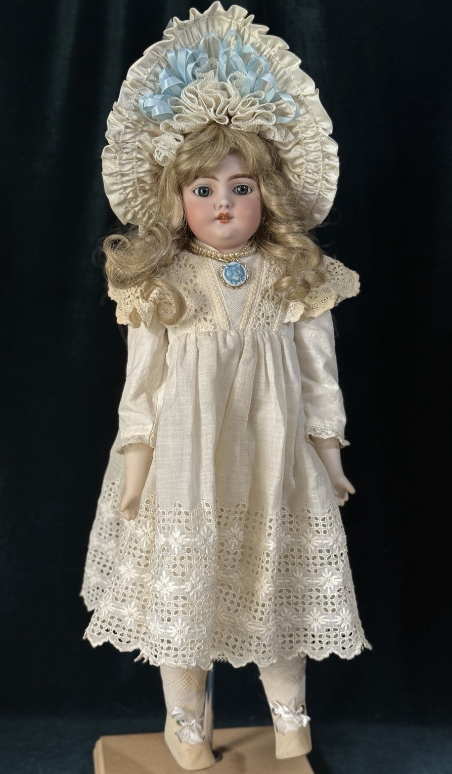 Antique German Simon Halbig Mold Dep 1040 Dep 8  Bisque Head 21” Doll