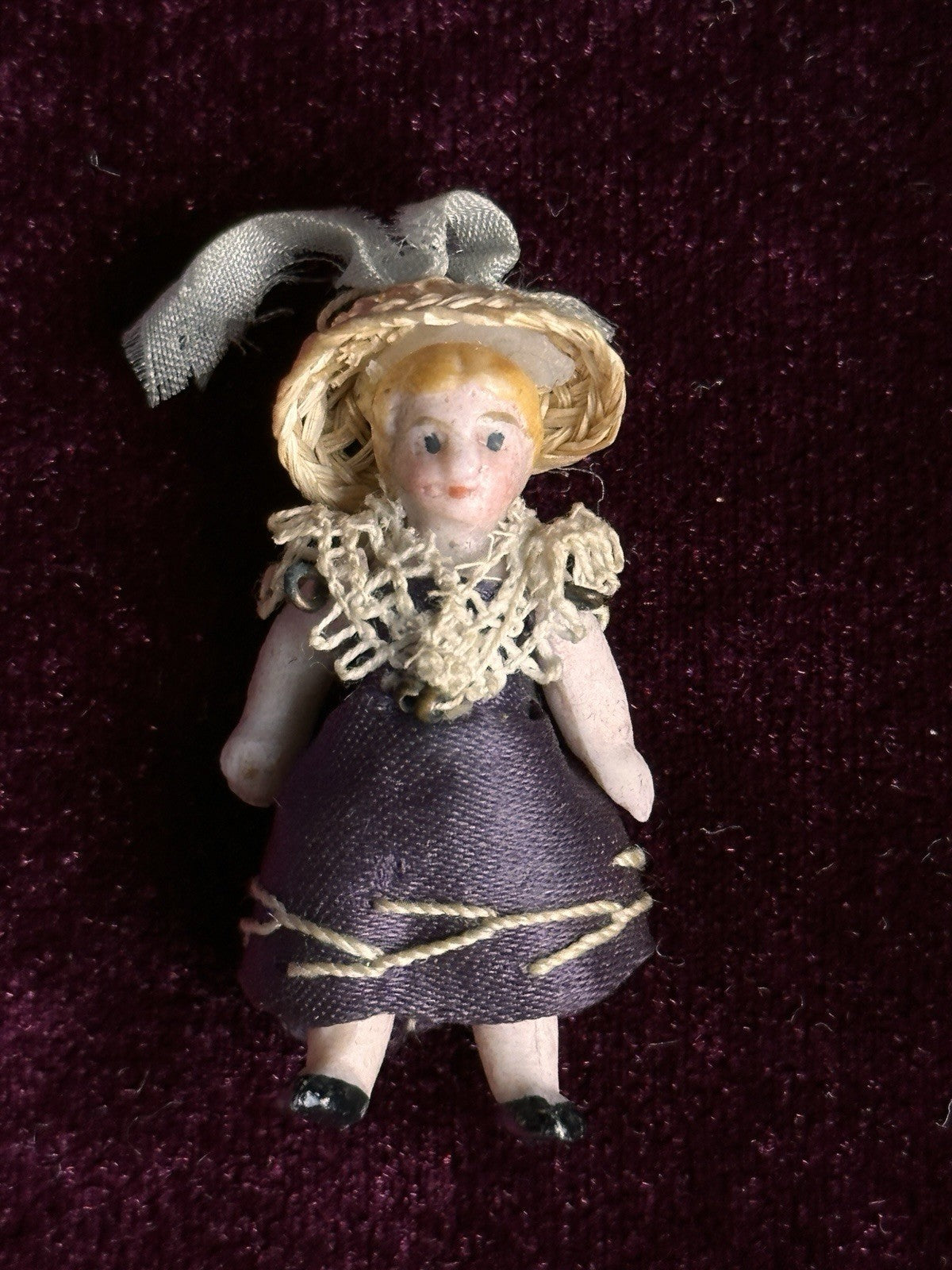 Antique Carl Horn Hertwig Set Of 3 Miniature/tiny  German   Bisque, Dolls