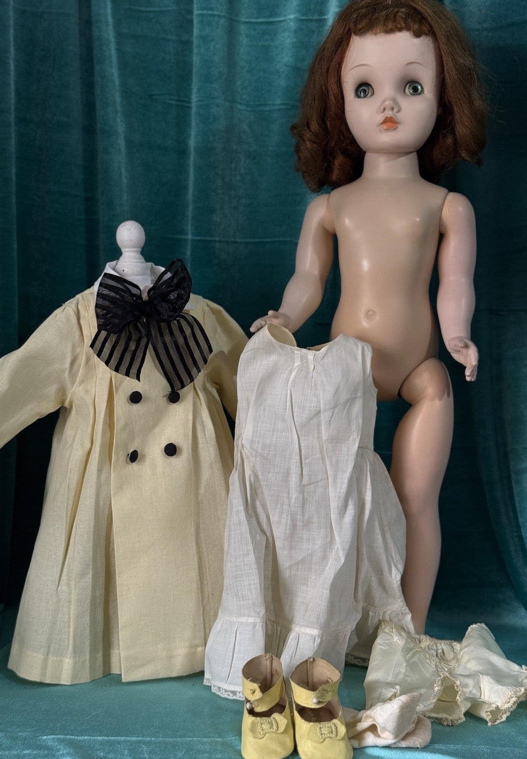 LARGE 24” Vintage 1950’s Madame Alexander Binnie (or Winnie) Walker Doll