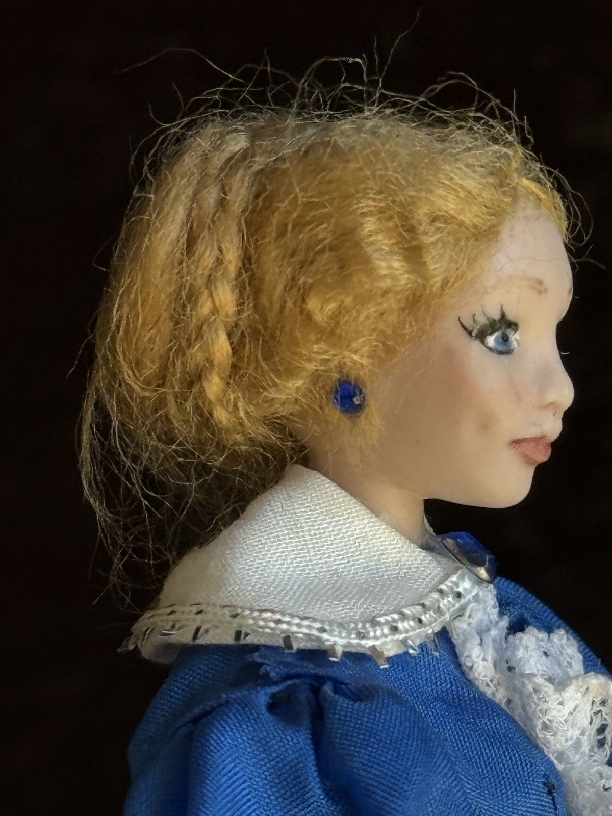 Miniature Artist Dollhouse 1:12 Lady Character Doll