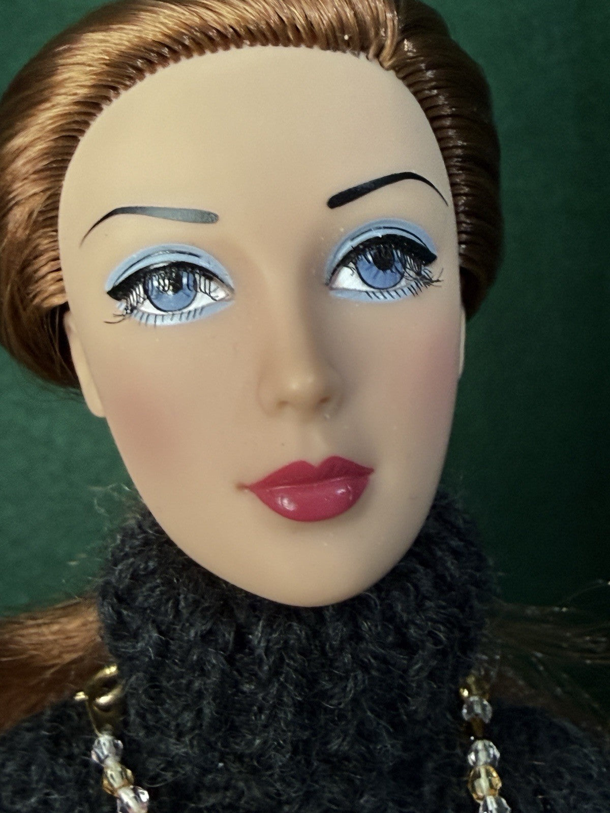 Madame Alexander Fashion Doll "Museum Gala Alex" Brunette COA/Box/Tag/Stand