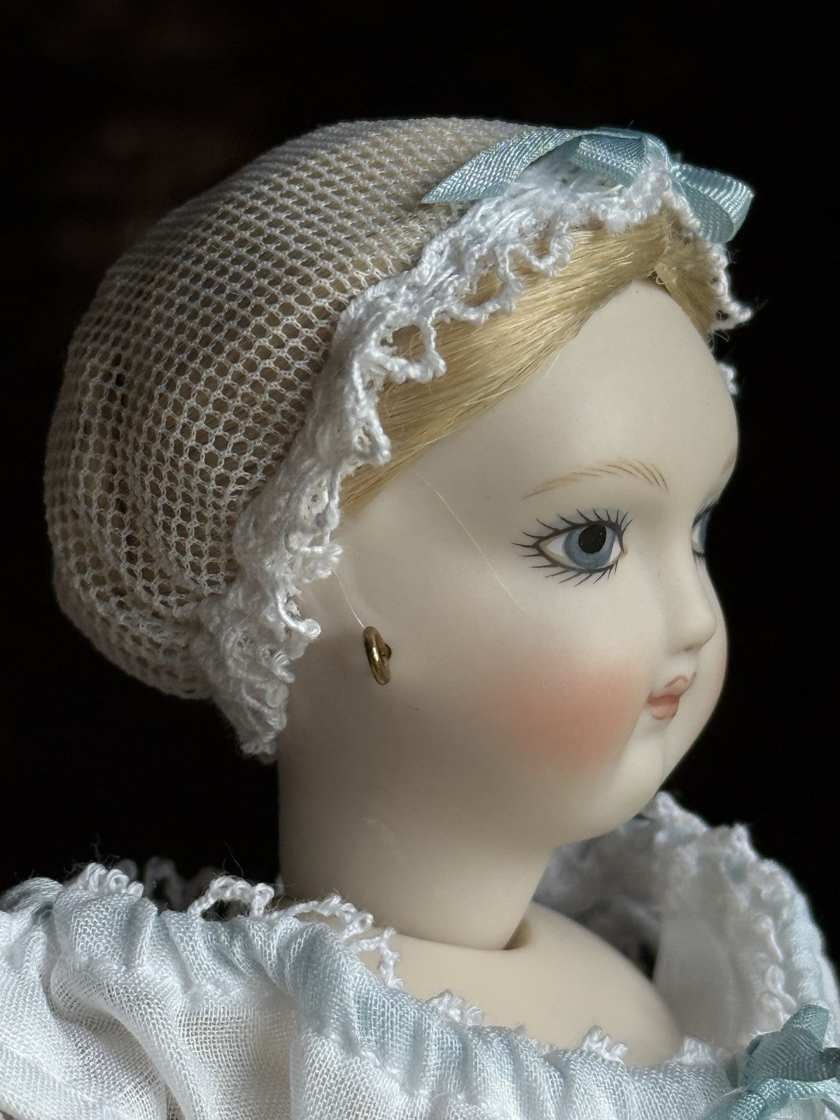 UFDCA 10” Alice Leverett Porcelain Jointed Marie Terese Fashion Doll In Box COA