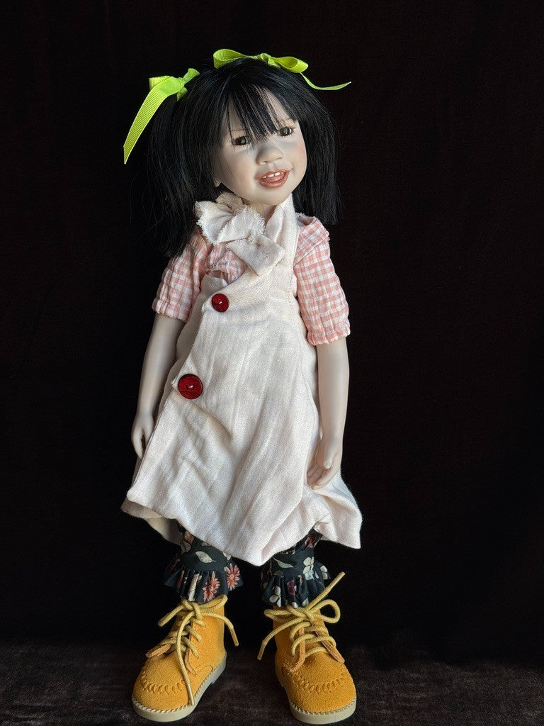 Rare Lifelike Zwergnase 17.5” Vinyl Suri Doll 2022 LE 25 with Bag and Tag